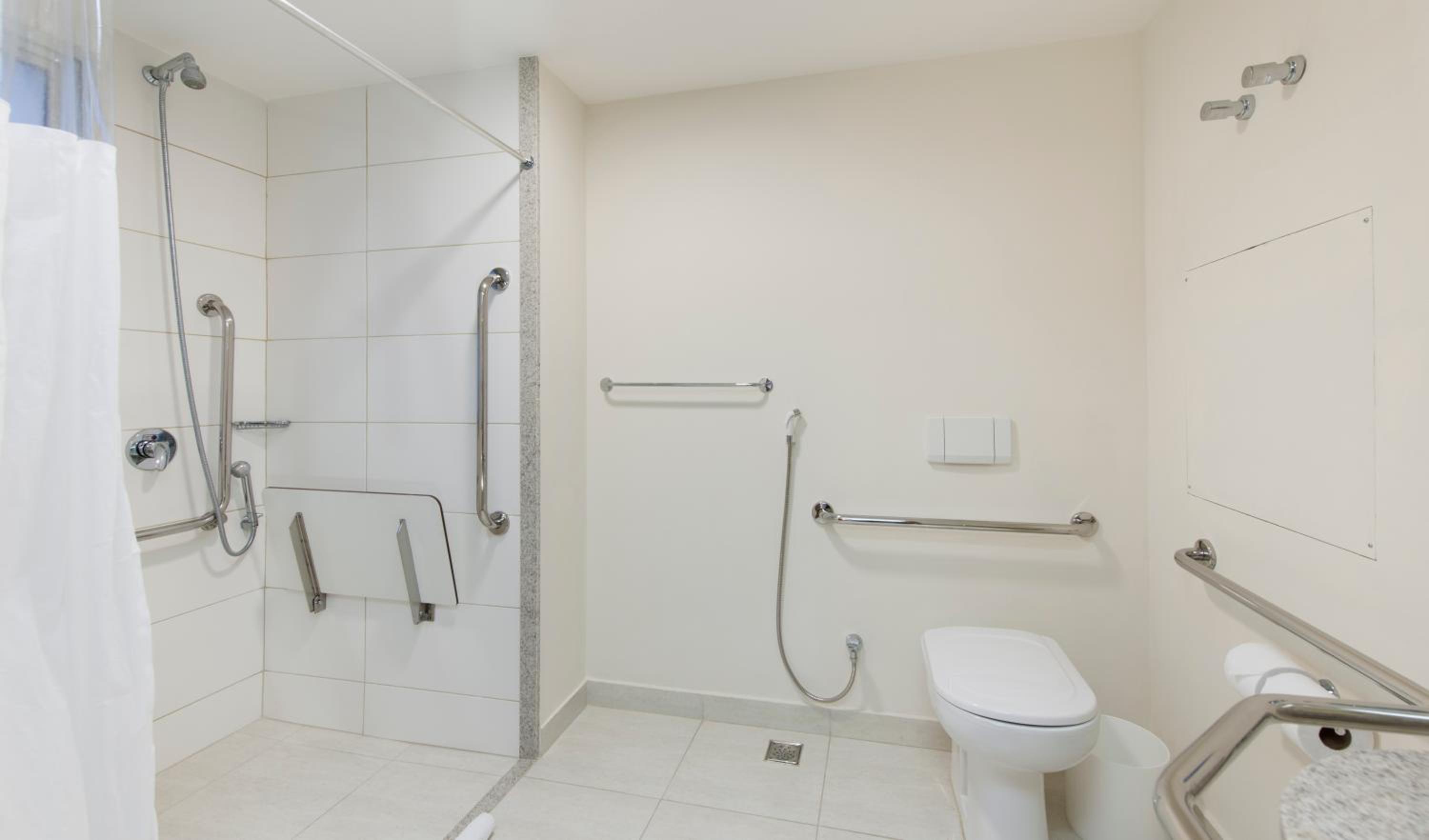 Queen Room - Disability Access