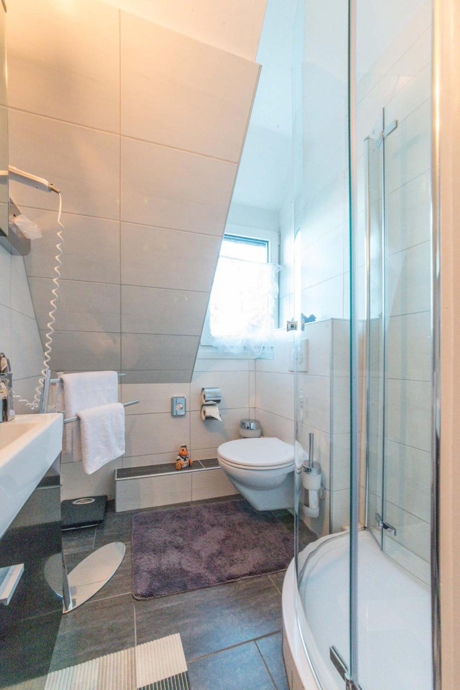 Single Room with Balcony and Lake View photo 2