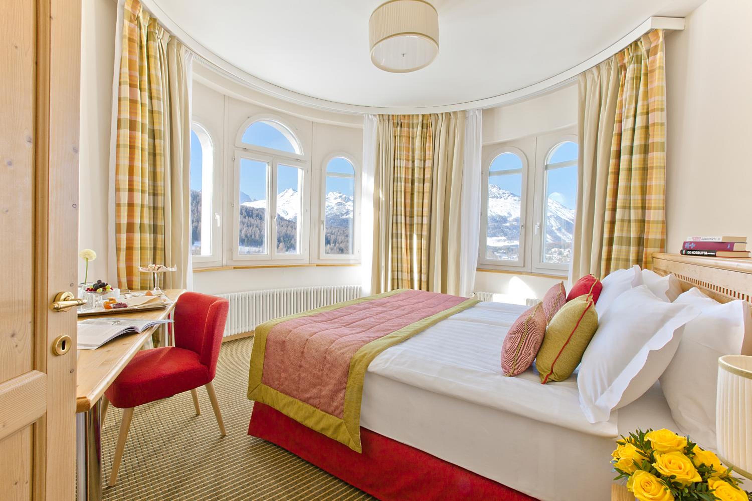 Suite with Panoramic Mountain View and Spa Access - Photo 1