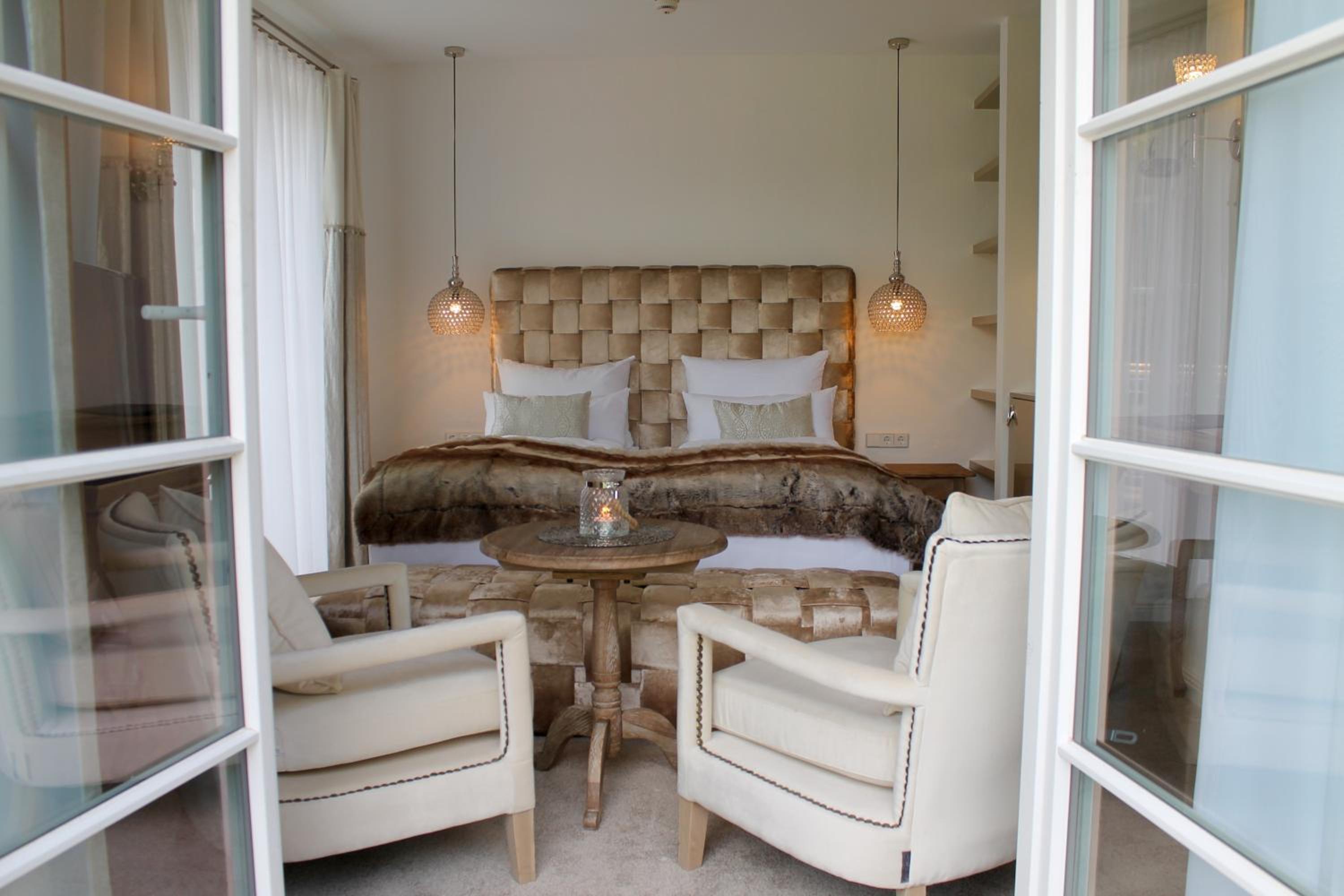 Family Room photo 1