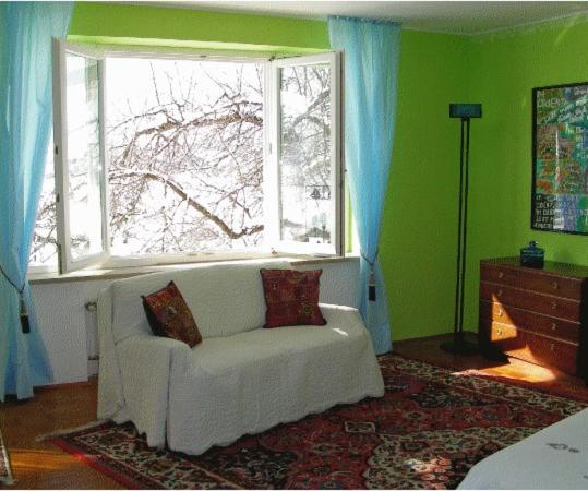 Apartment with Mountain View photo 1