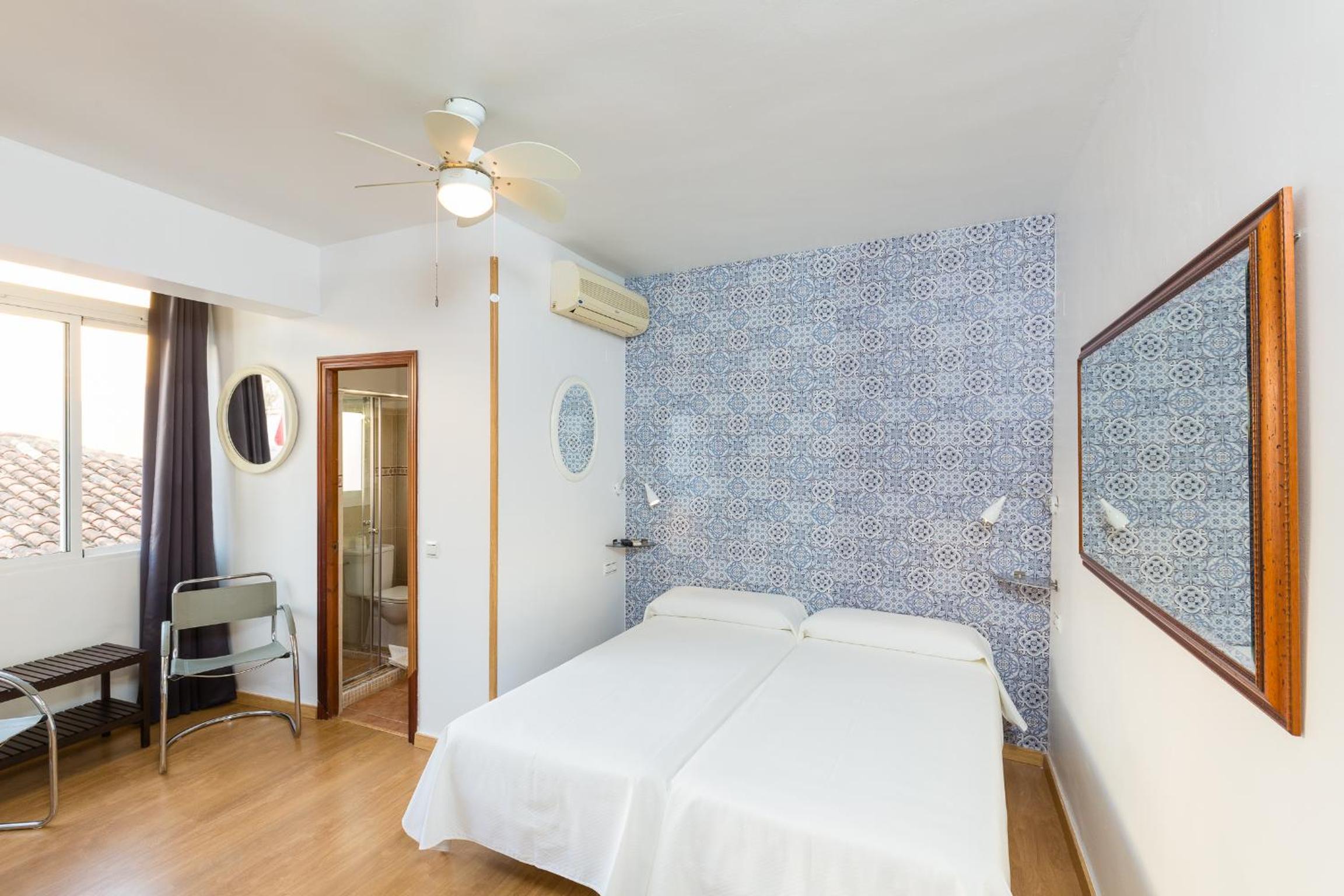 Twin Room - Photo 4