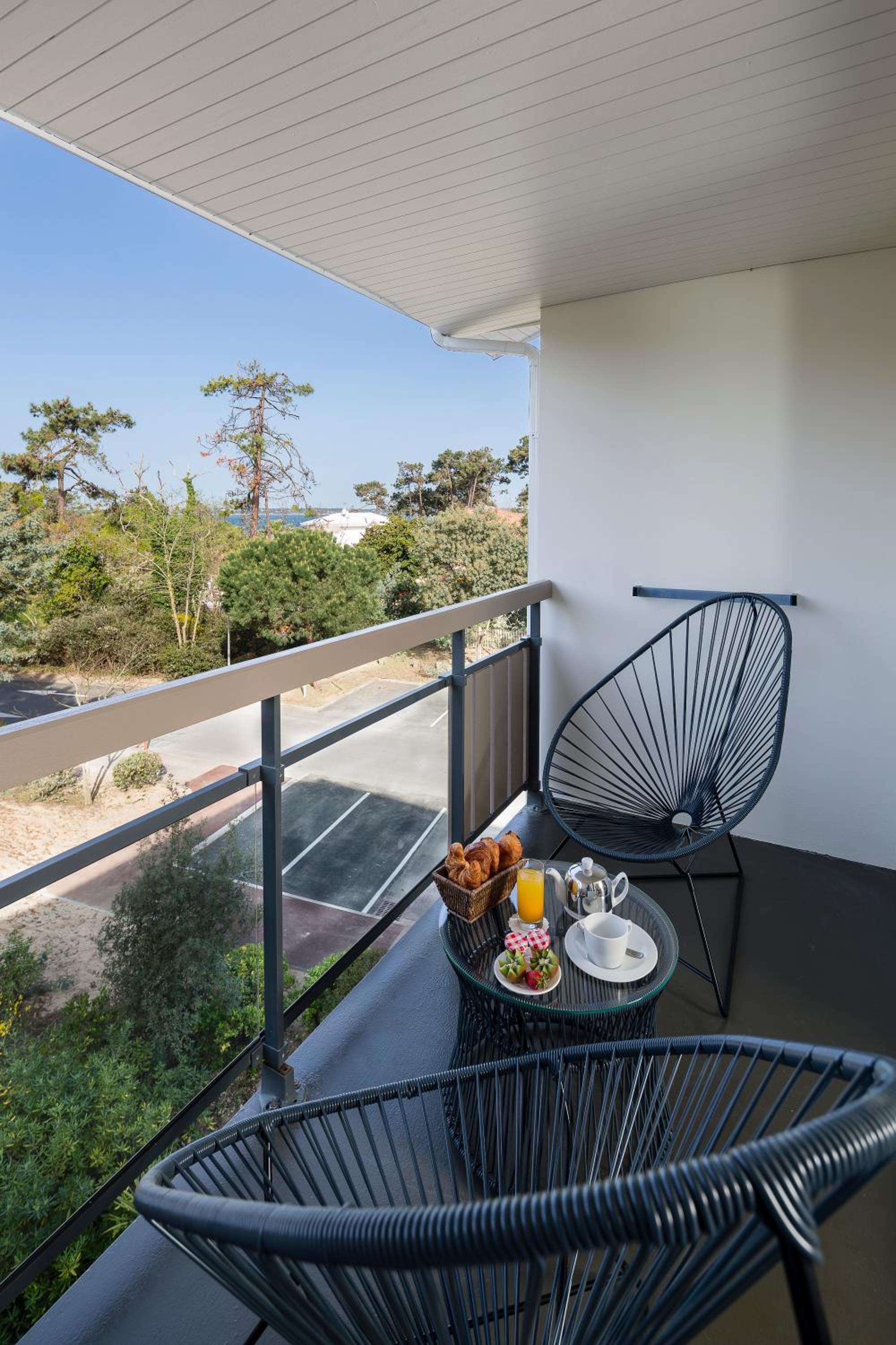 Privilege Room with Pool View and Spa Access - Photo 3