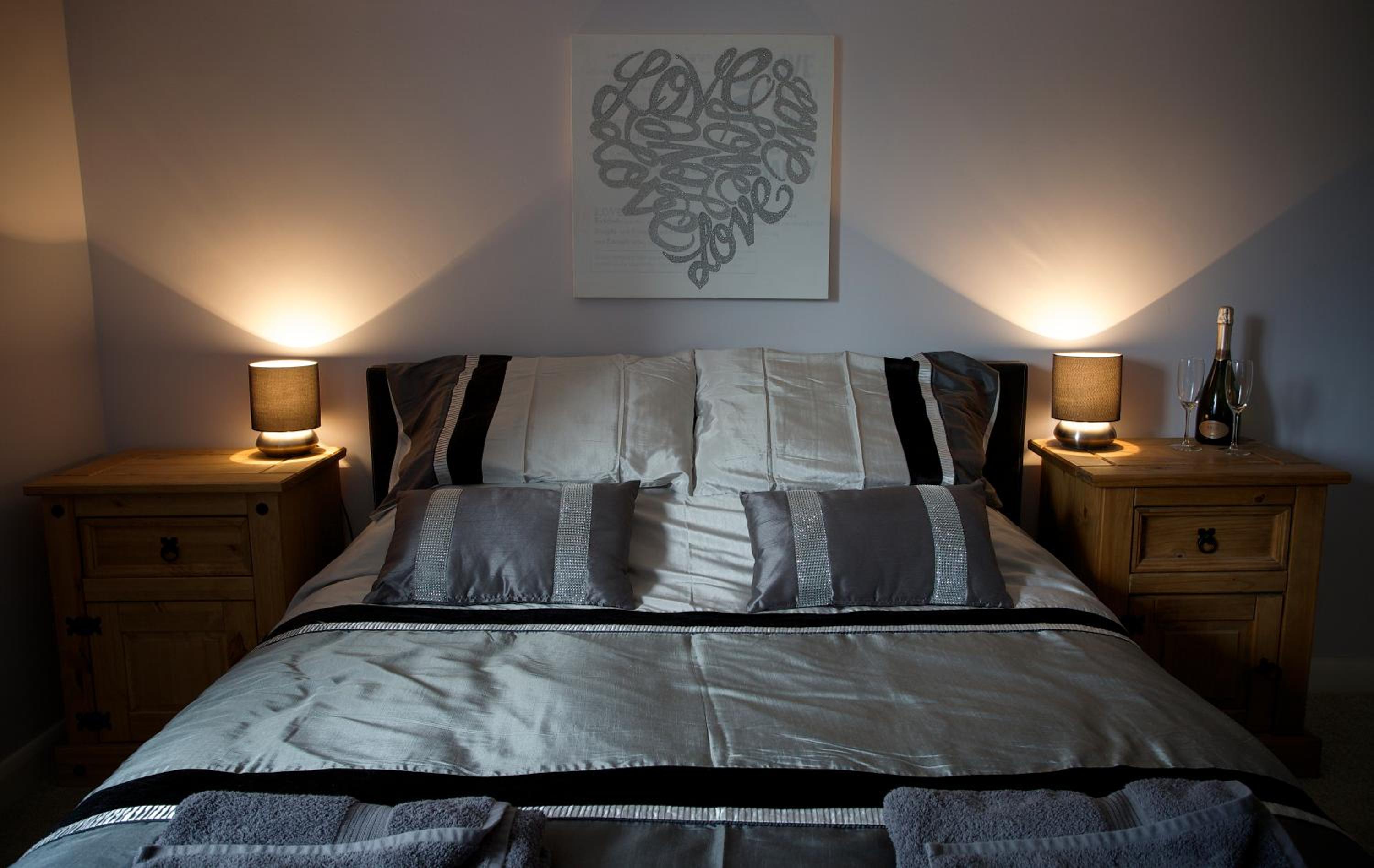 Deluxe King Room photo 1