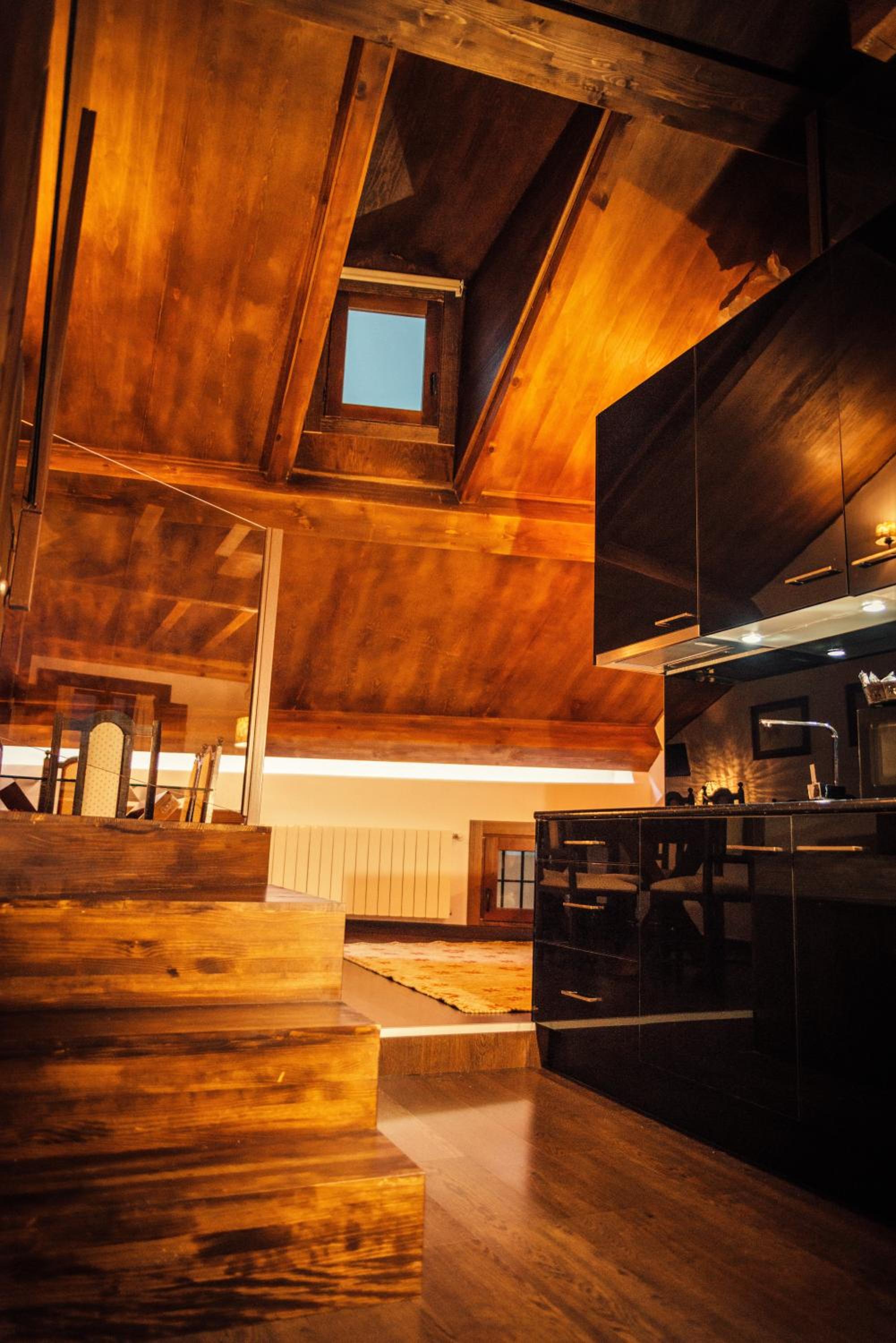 Penthouse Apartment - Photo 26