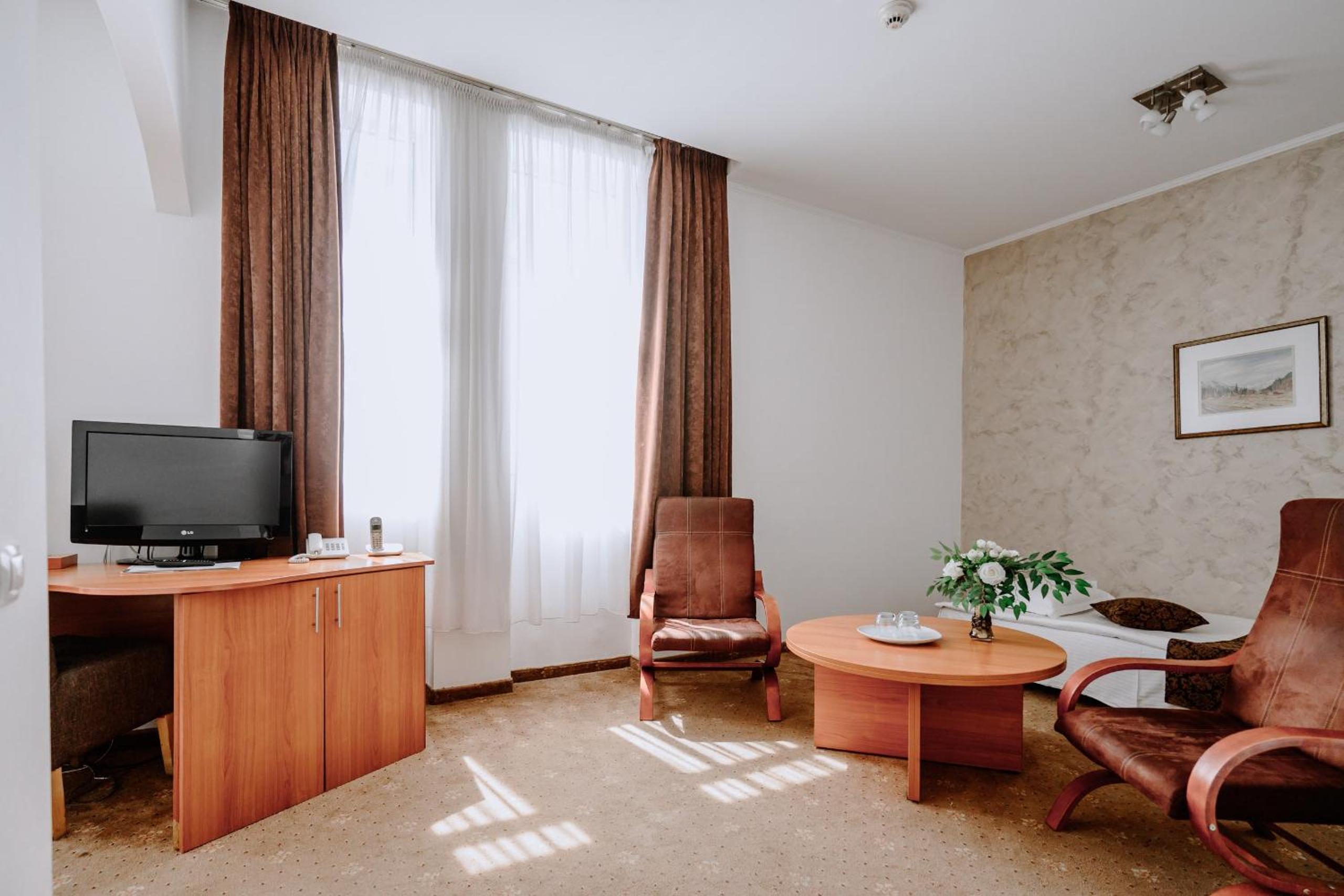 Triple Room