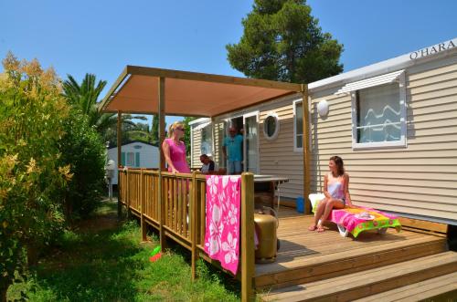 Premium Mobile Home Three Bedrooms photo 1