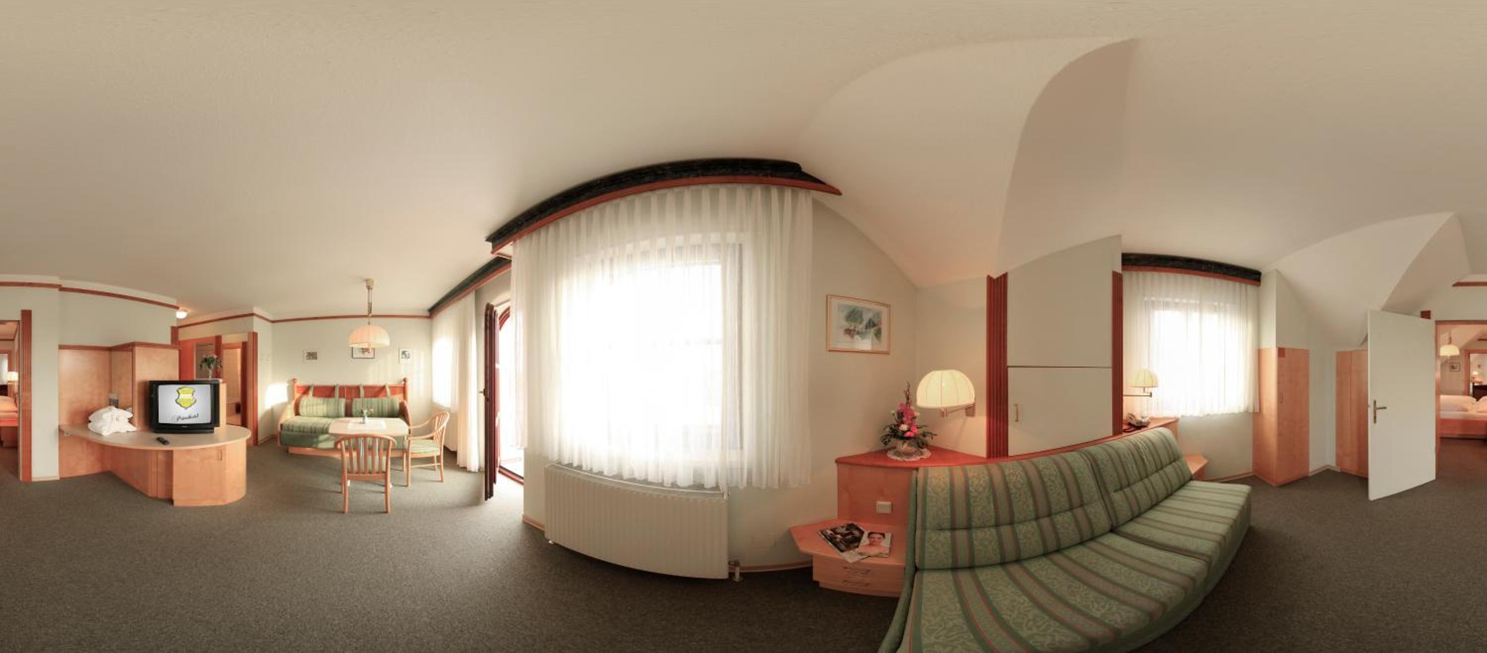 Suite photo 1