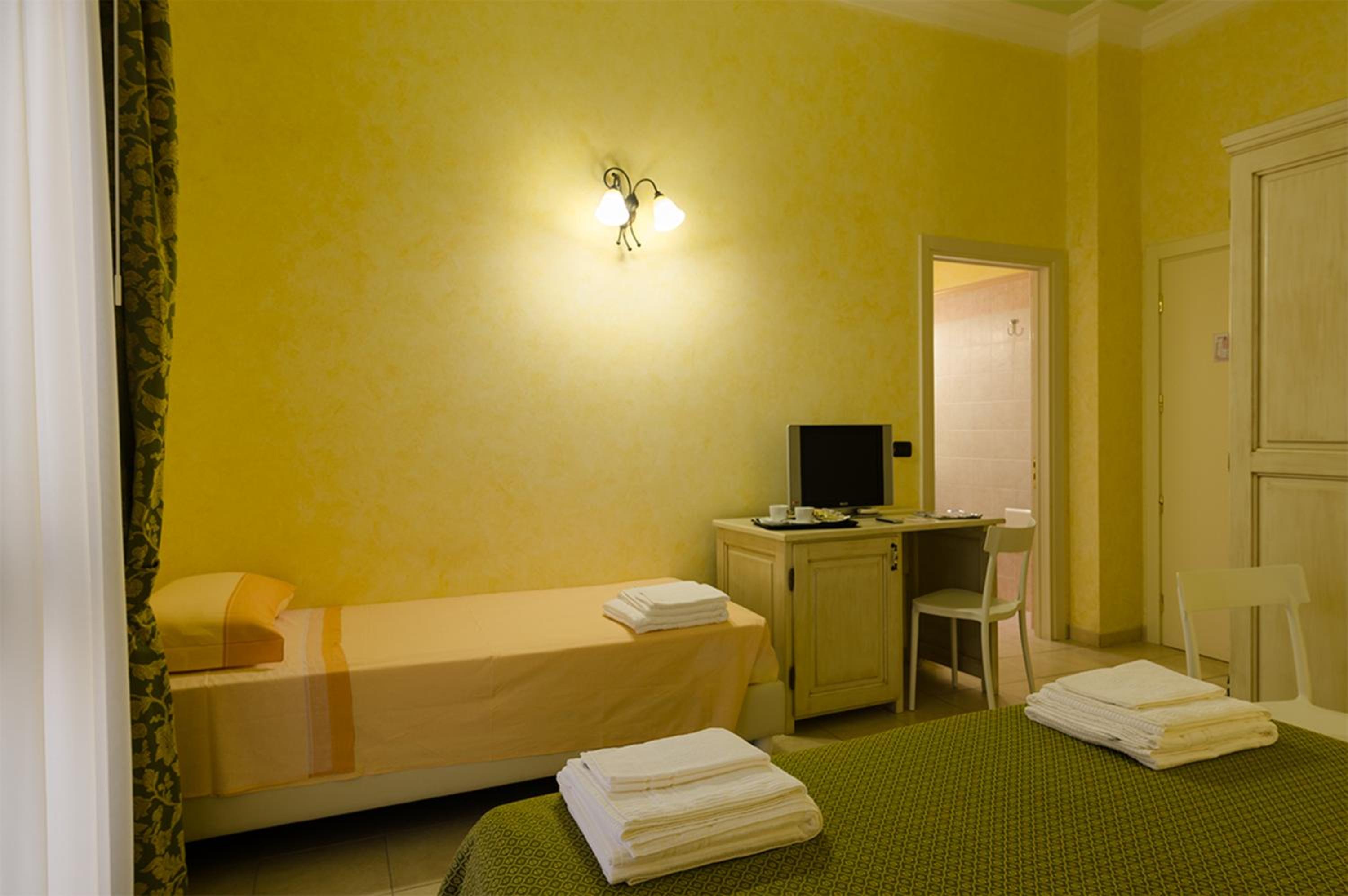 Triple Room photo 2