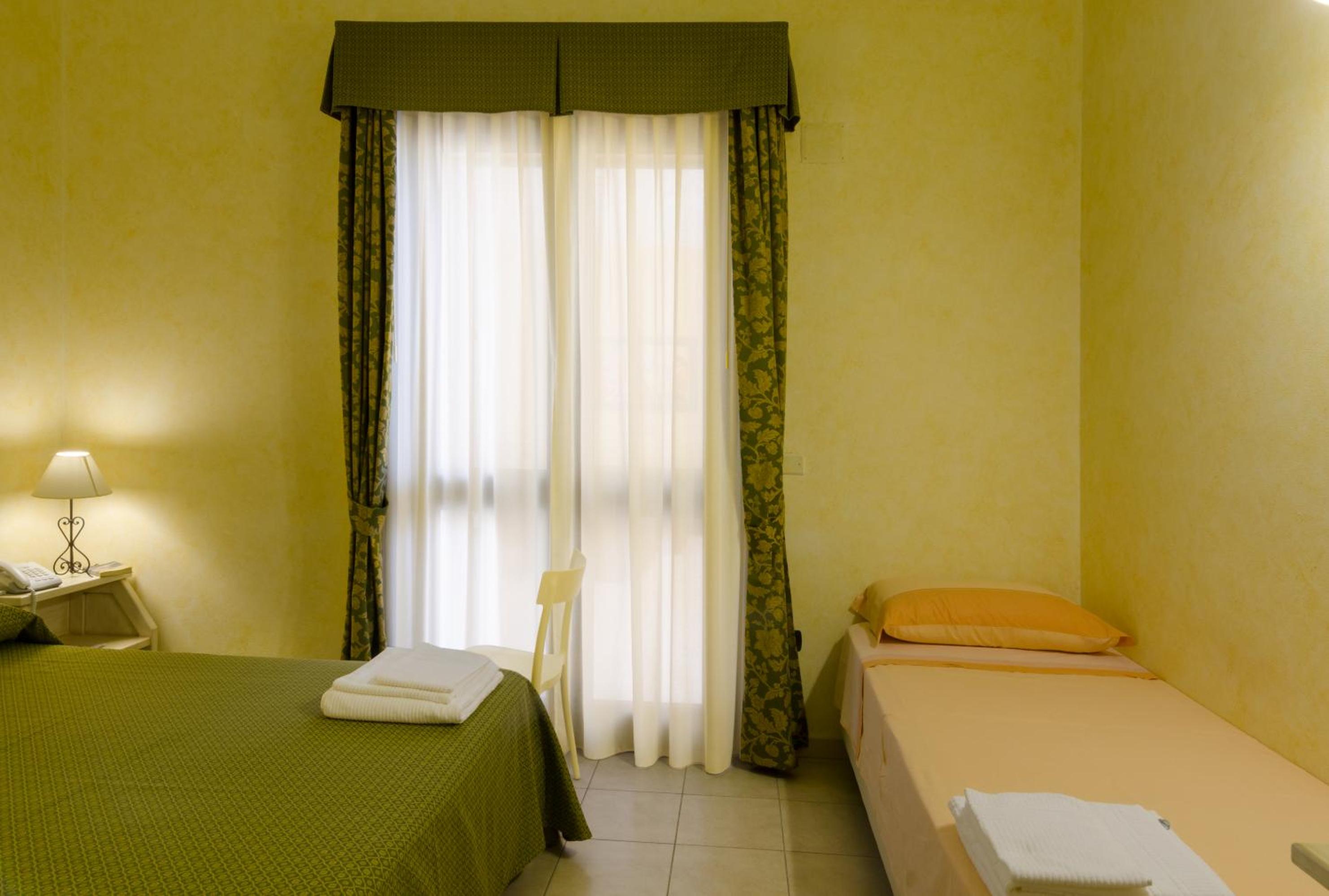 Triple Room photo 3