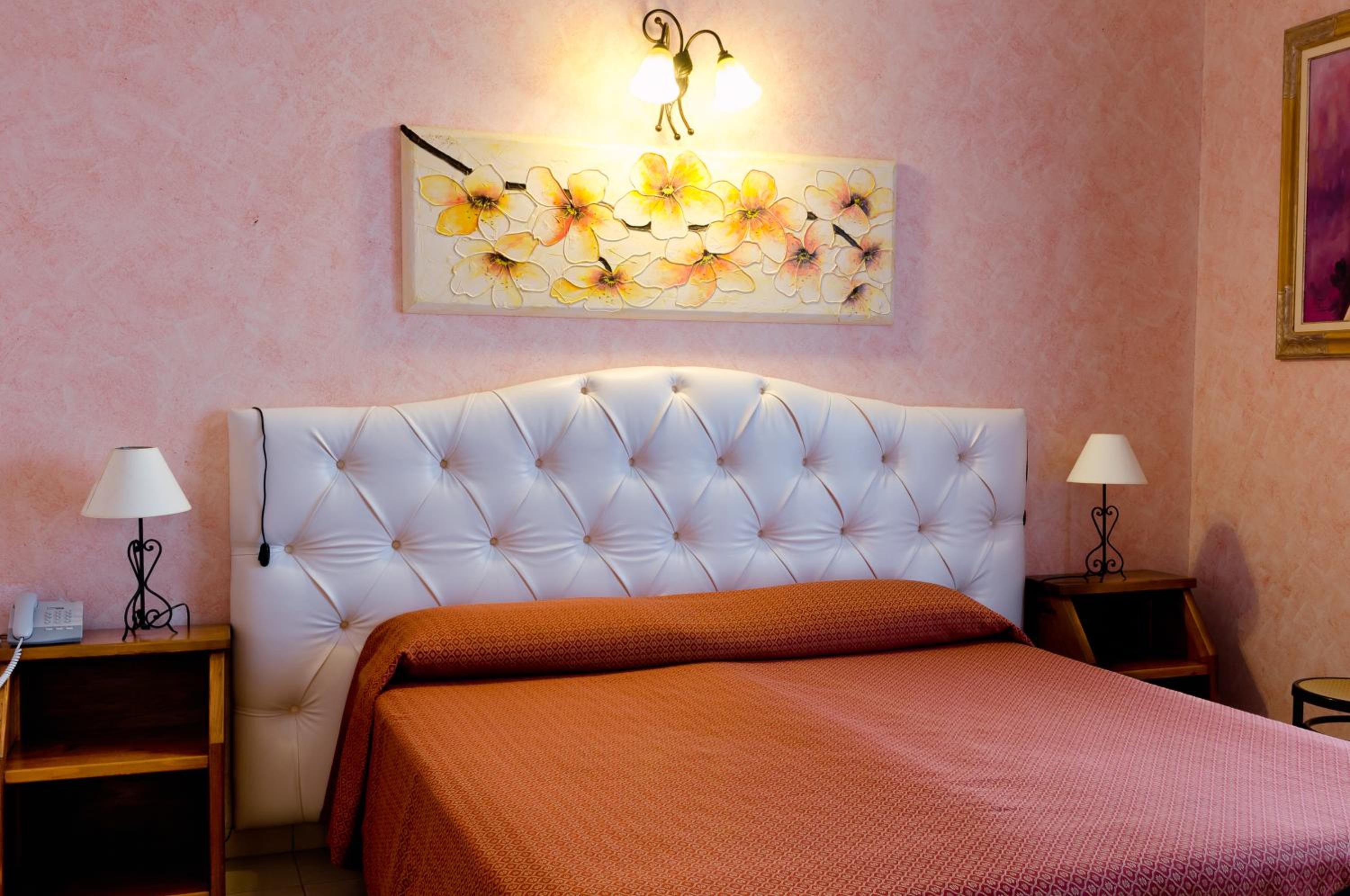 Double or Twin Room photo 3