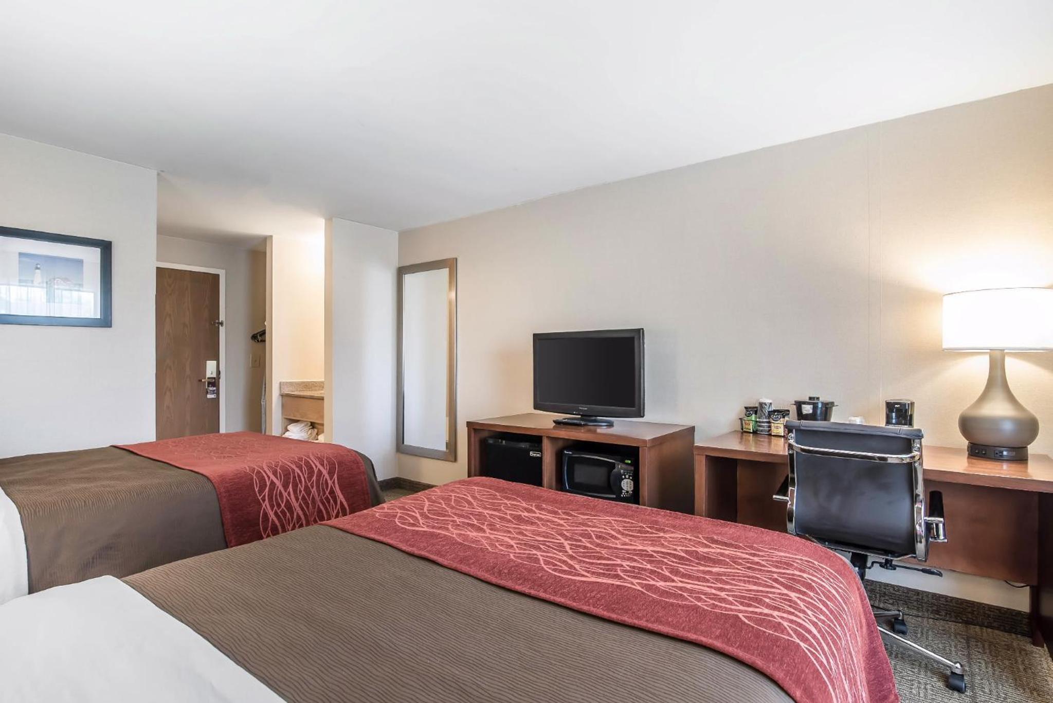 Busine Room with Two Double Beds - Non-Smoking - Photo 1