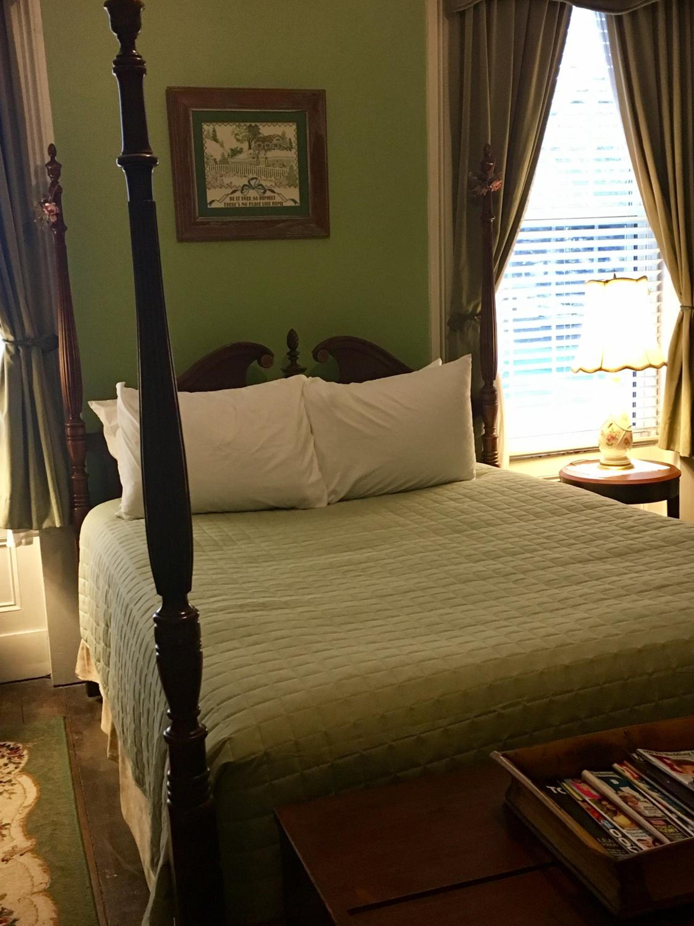 Queen Room - Margaret's Room photo 1