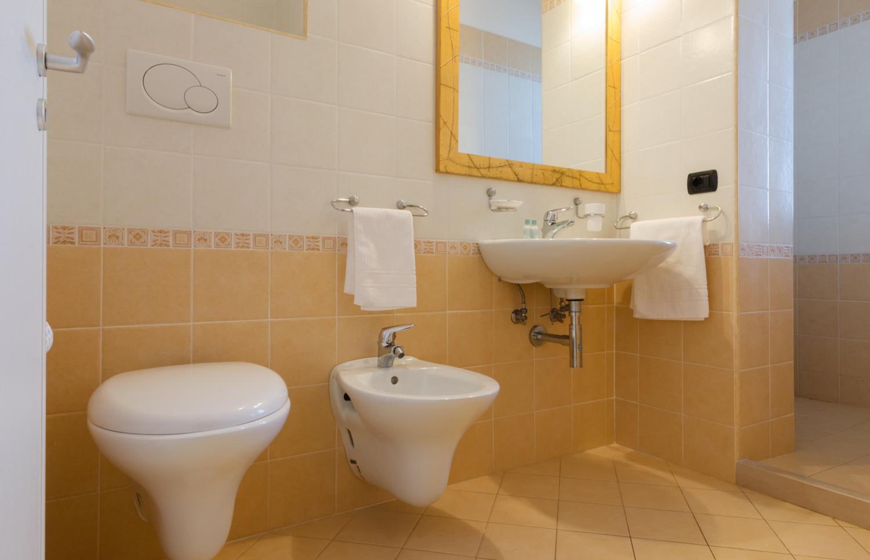 Double or Twin Room photo 2