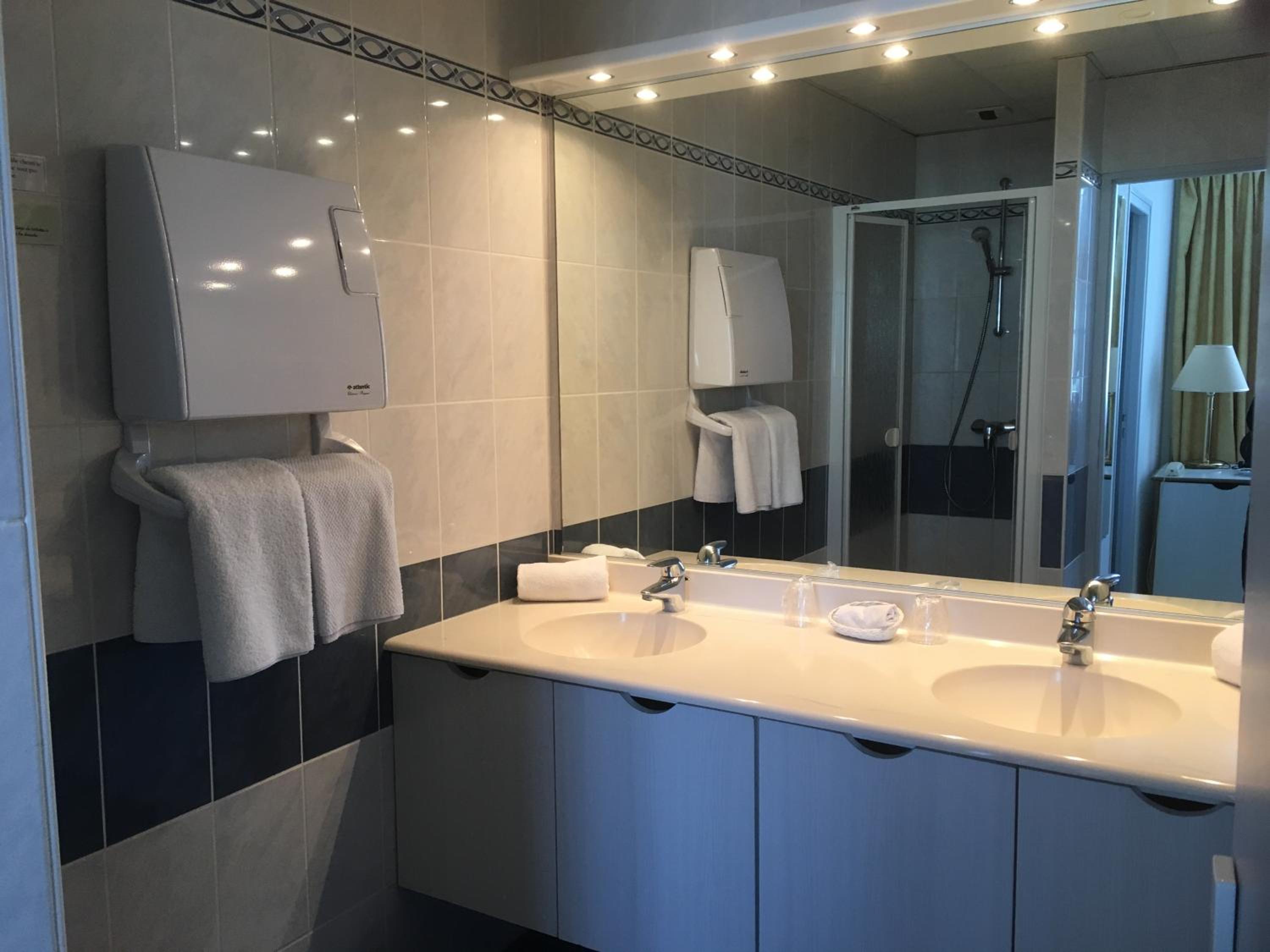 Superior Triple Room photo 2