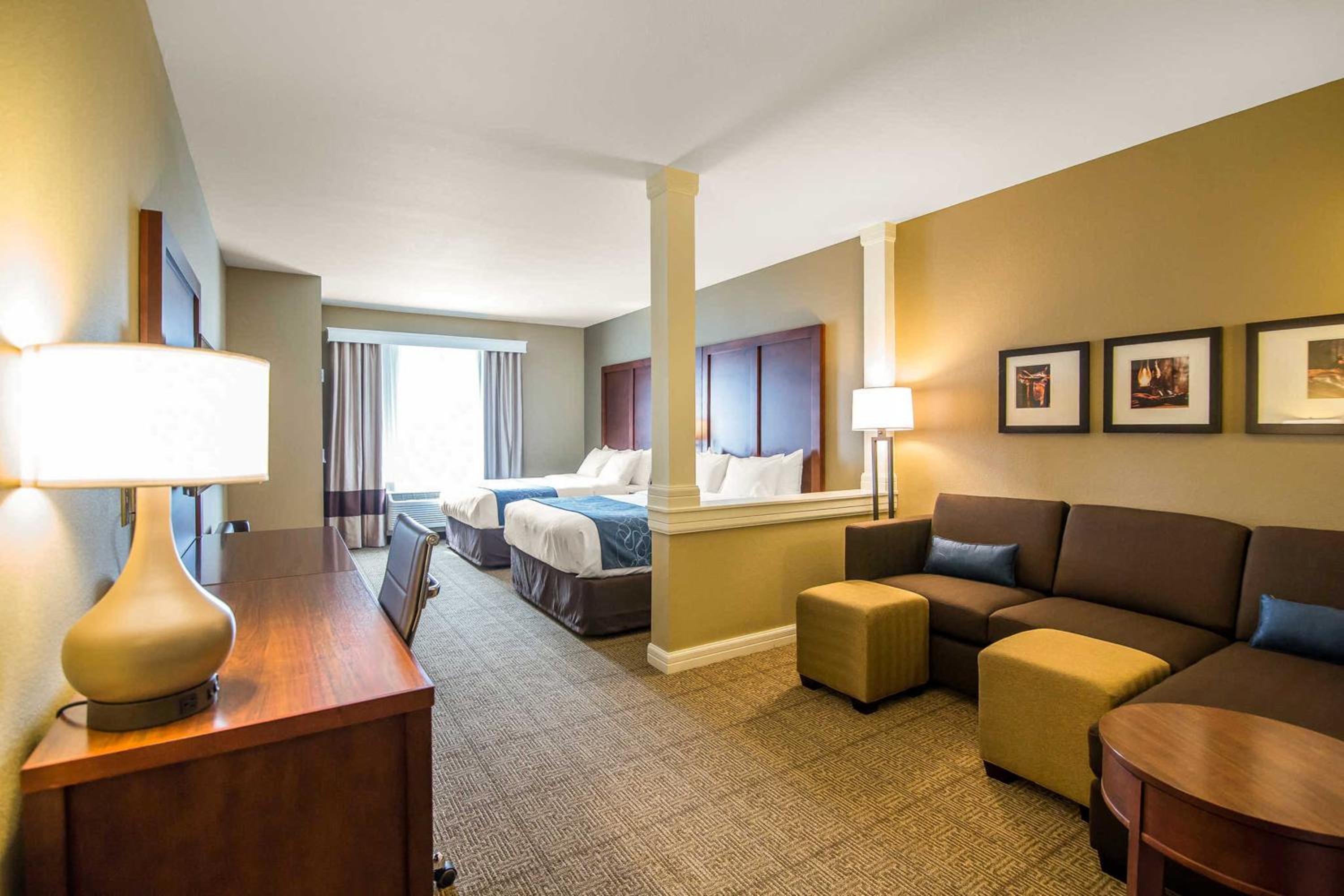 Queen Suite with Sofa Bed