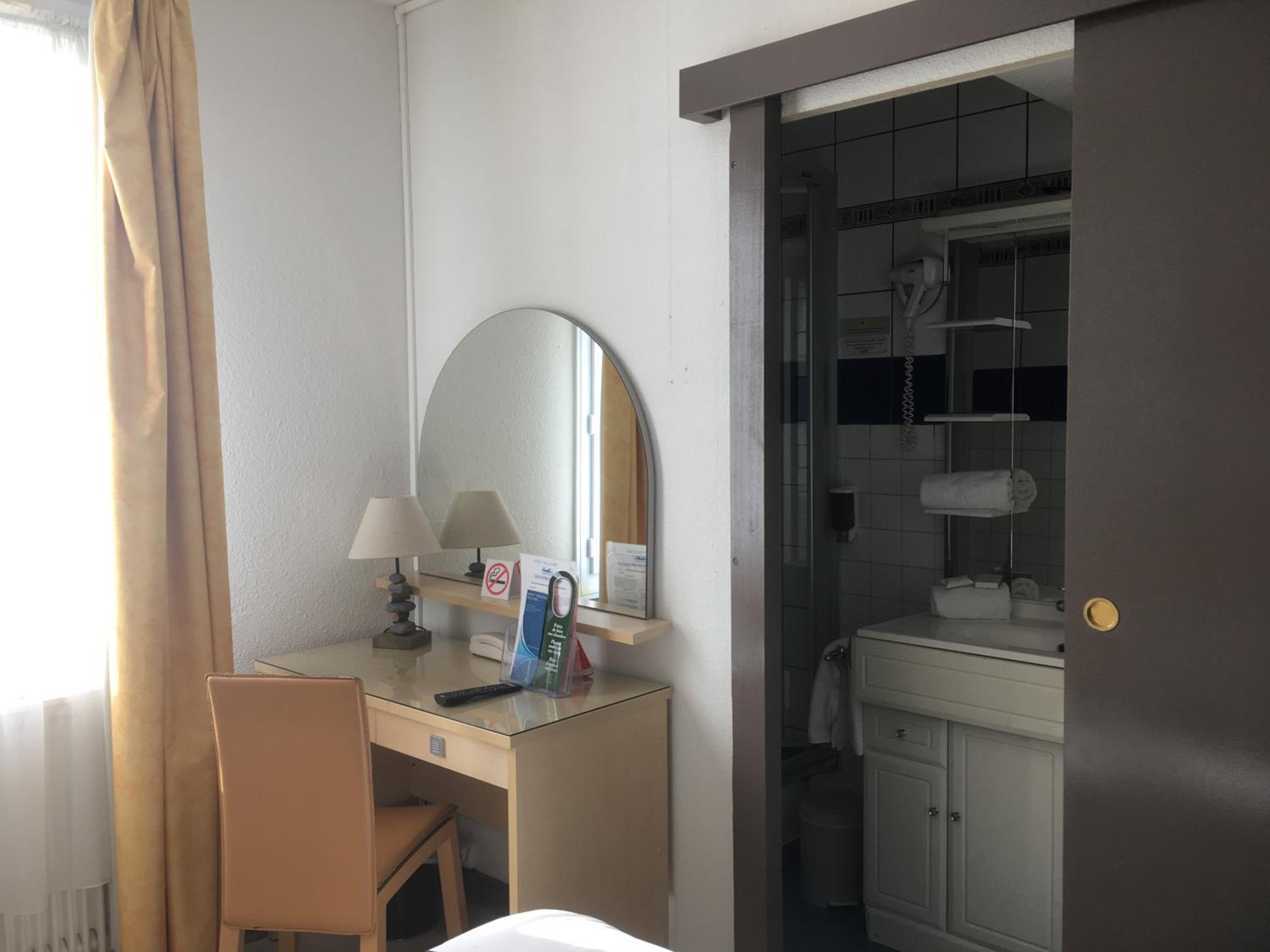 Standard Double Room photo 2