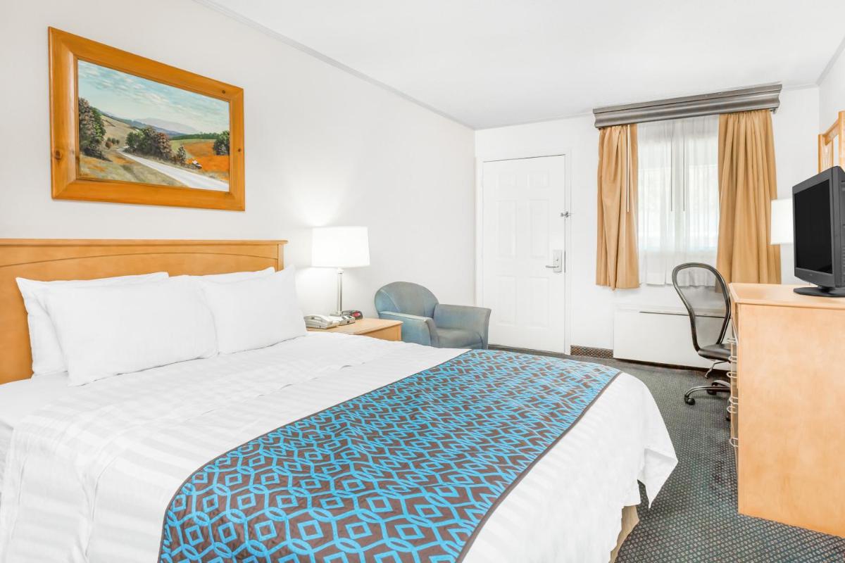Queen Room photo 1
