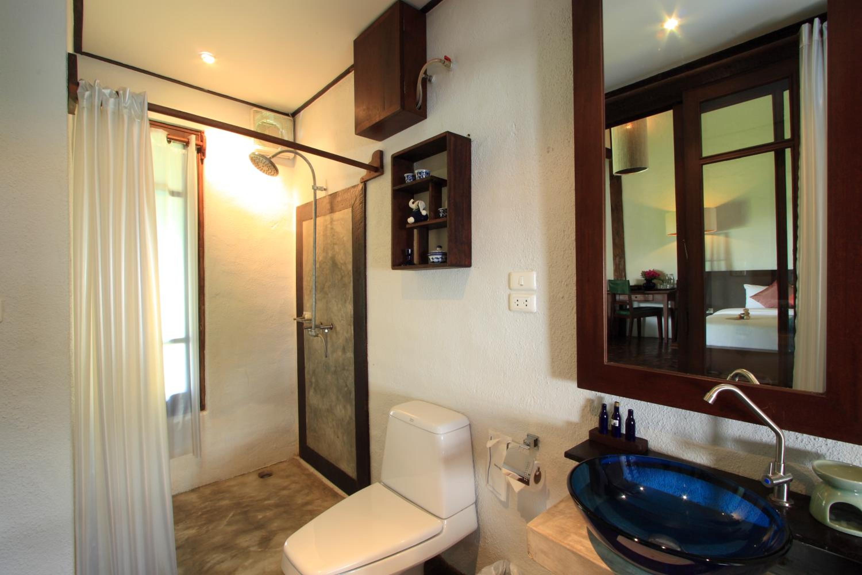 Deluxe Double or Twin Room - Photo 9