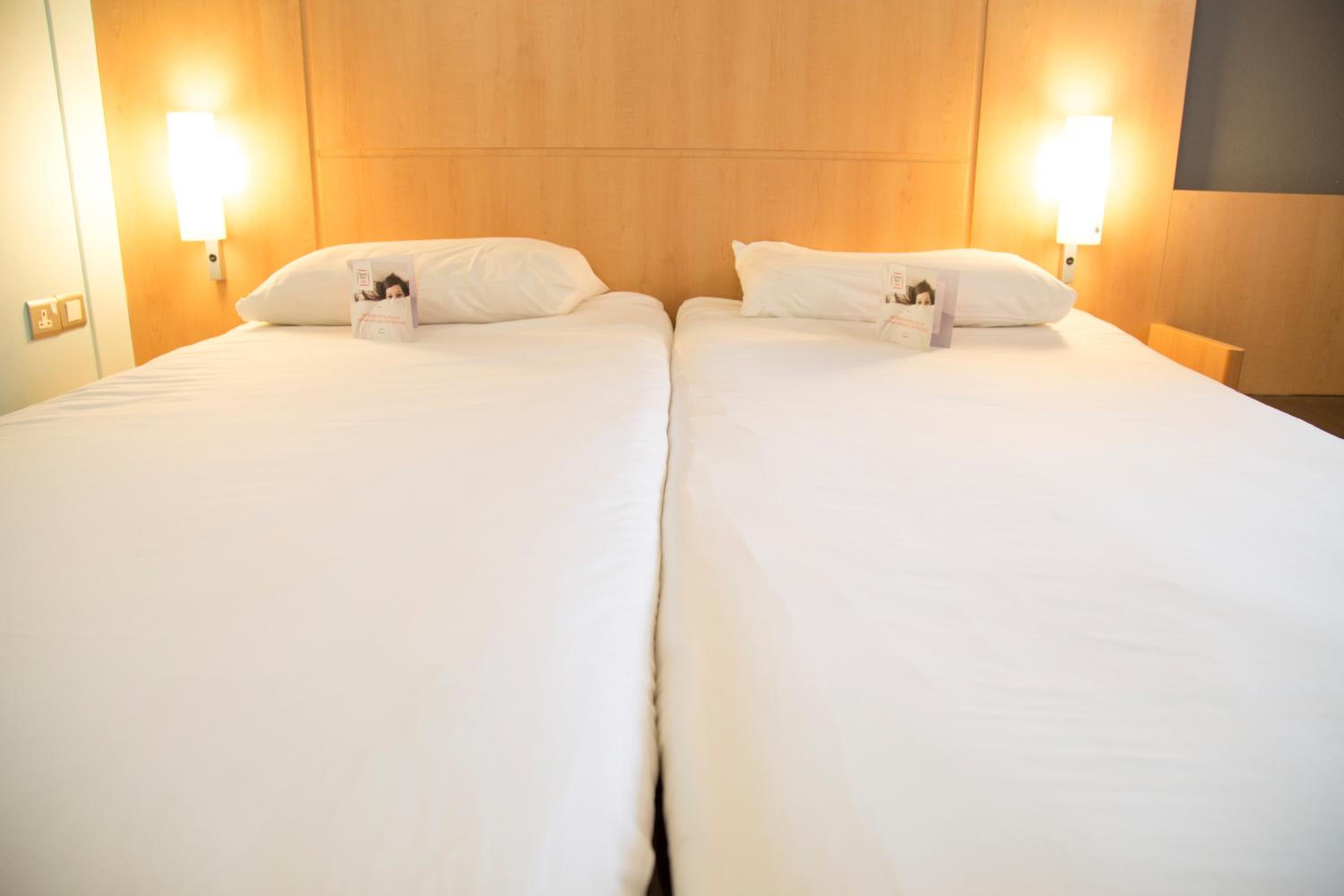 Twin Room - Photo 5