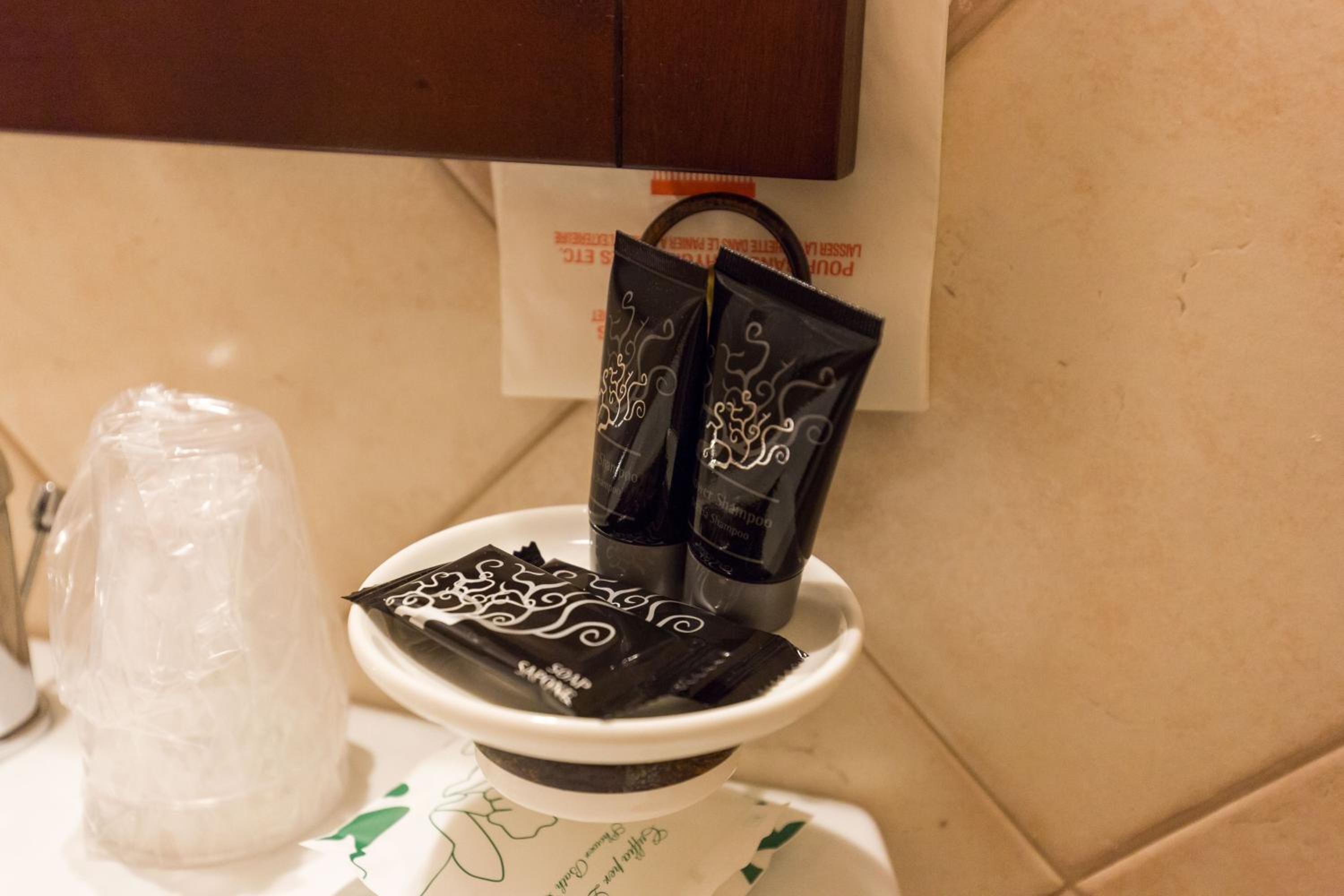 Double or Twin Room with Private Bathroom photo 3