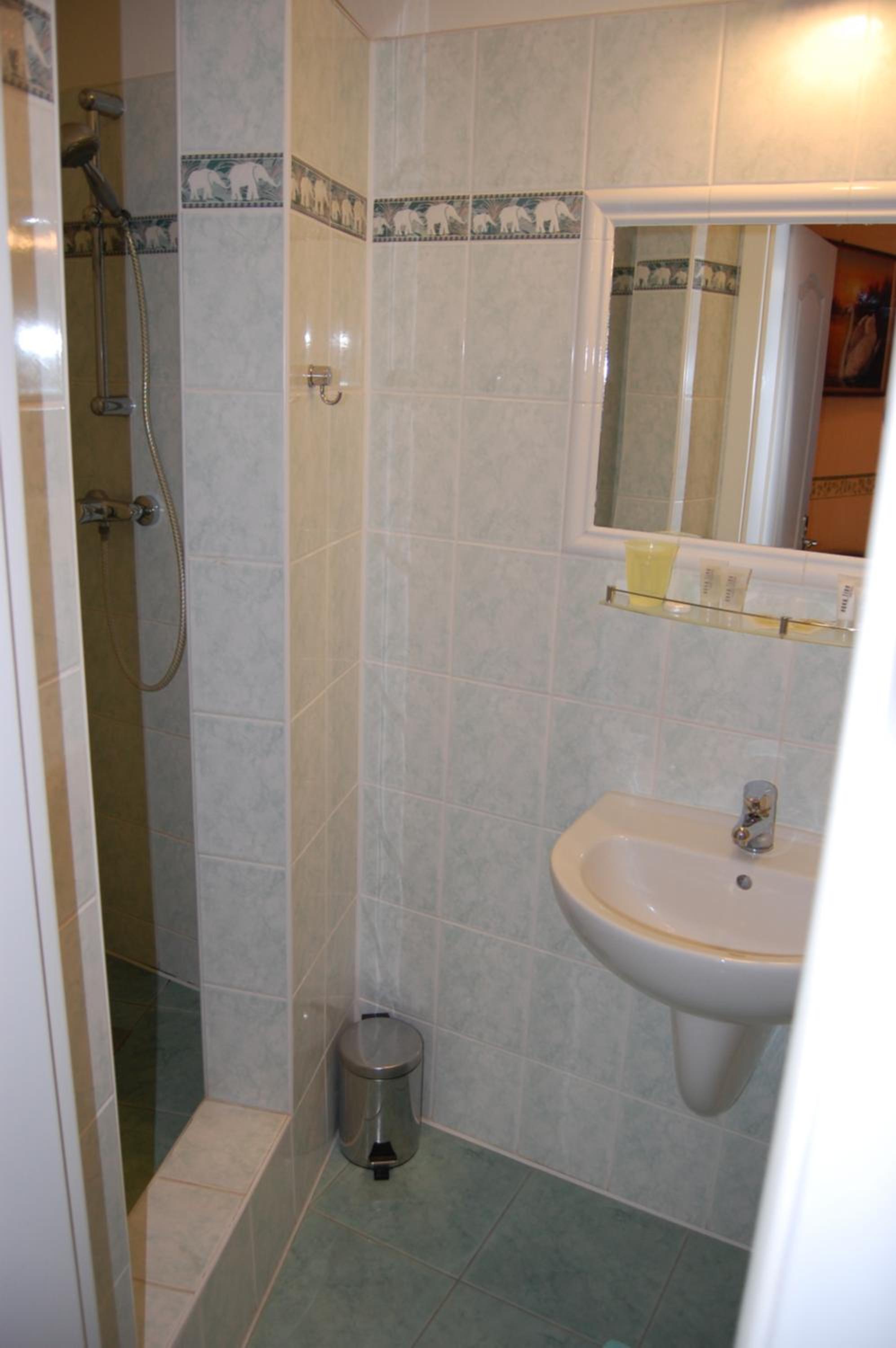 Triple Room with Bathroom photo 2