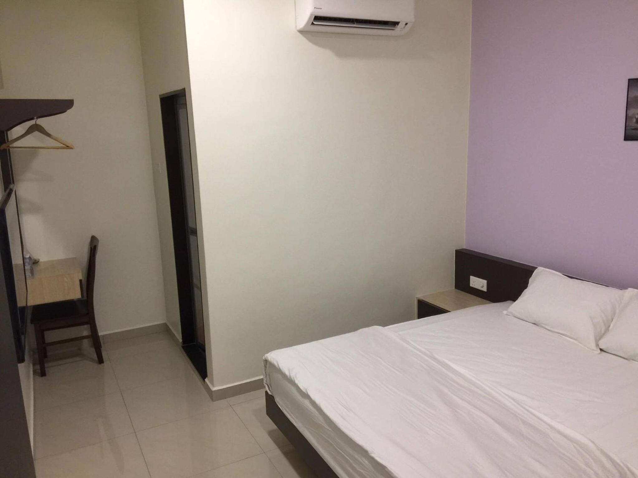 Deluxe King Room photo 1