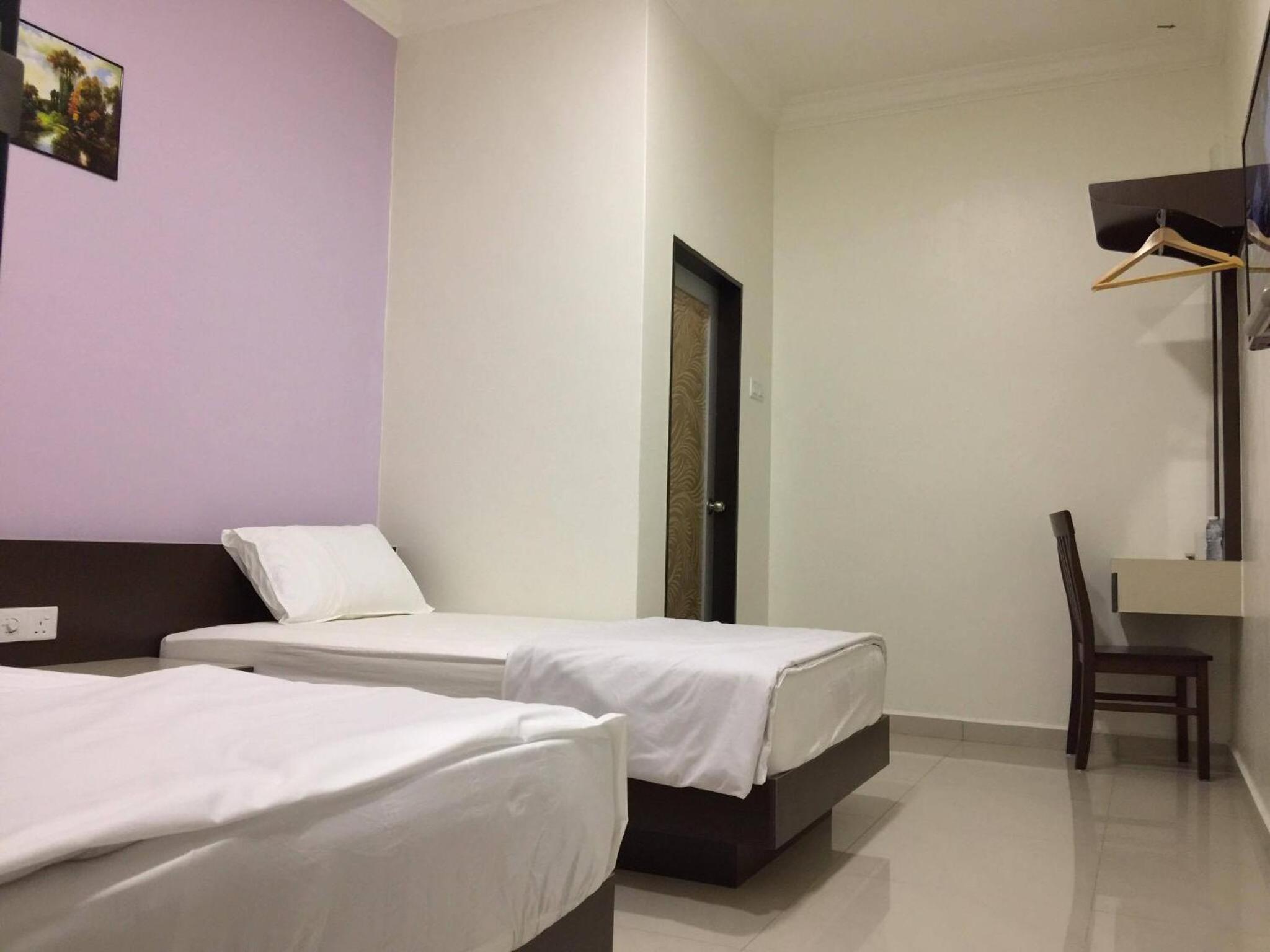 Standard Twin Room photo 1