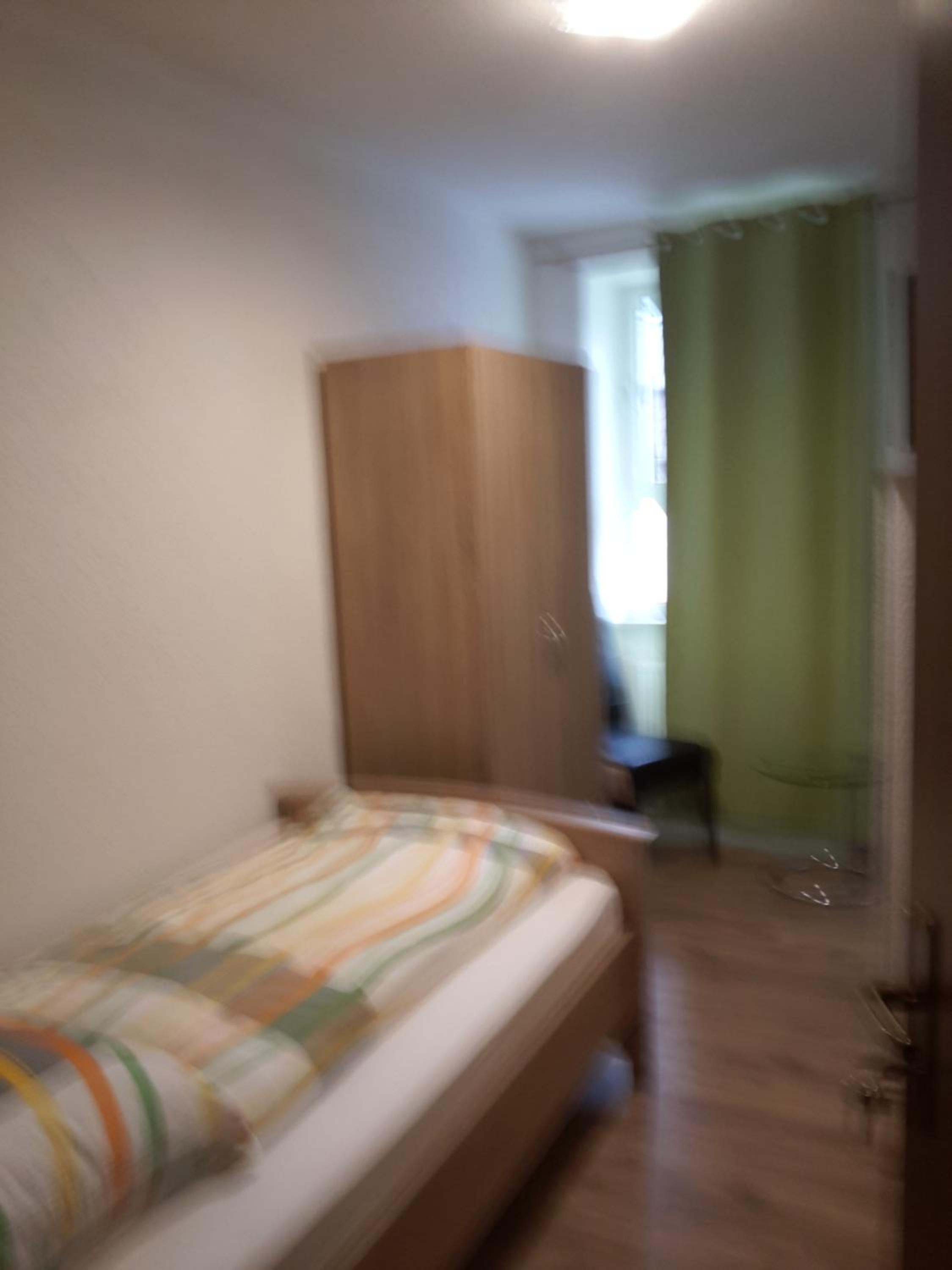 Einzelzimmer mit Dusche