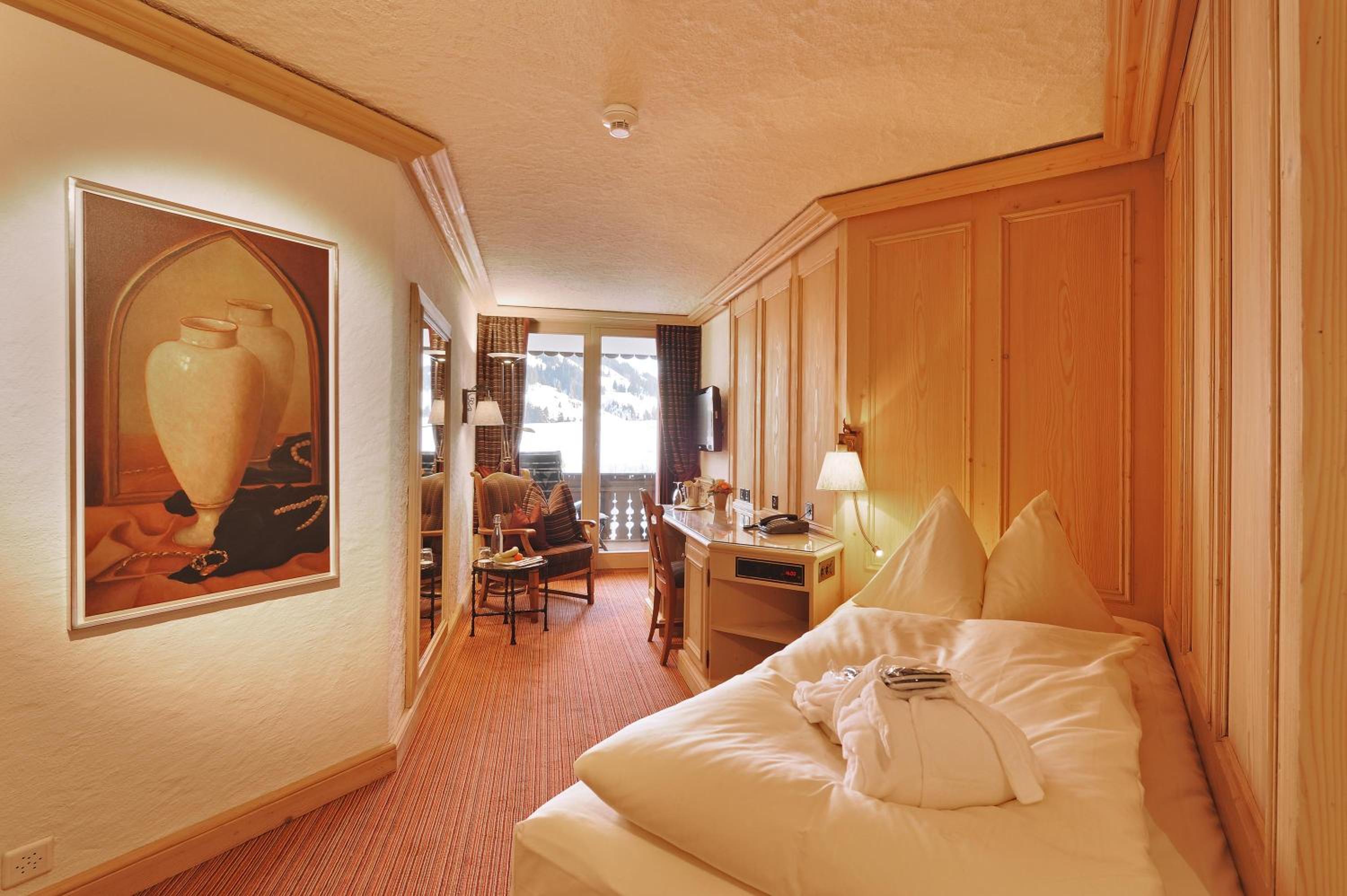 Single Room with Mountain View