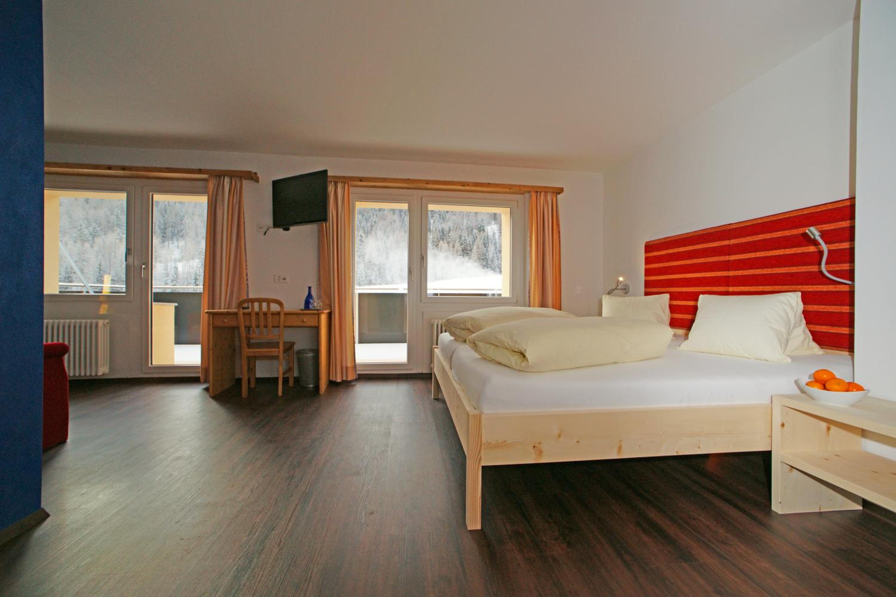 Junior Suite with Balcony photo 1