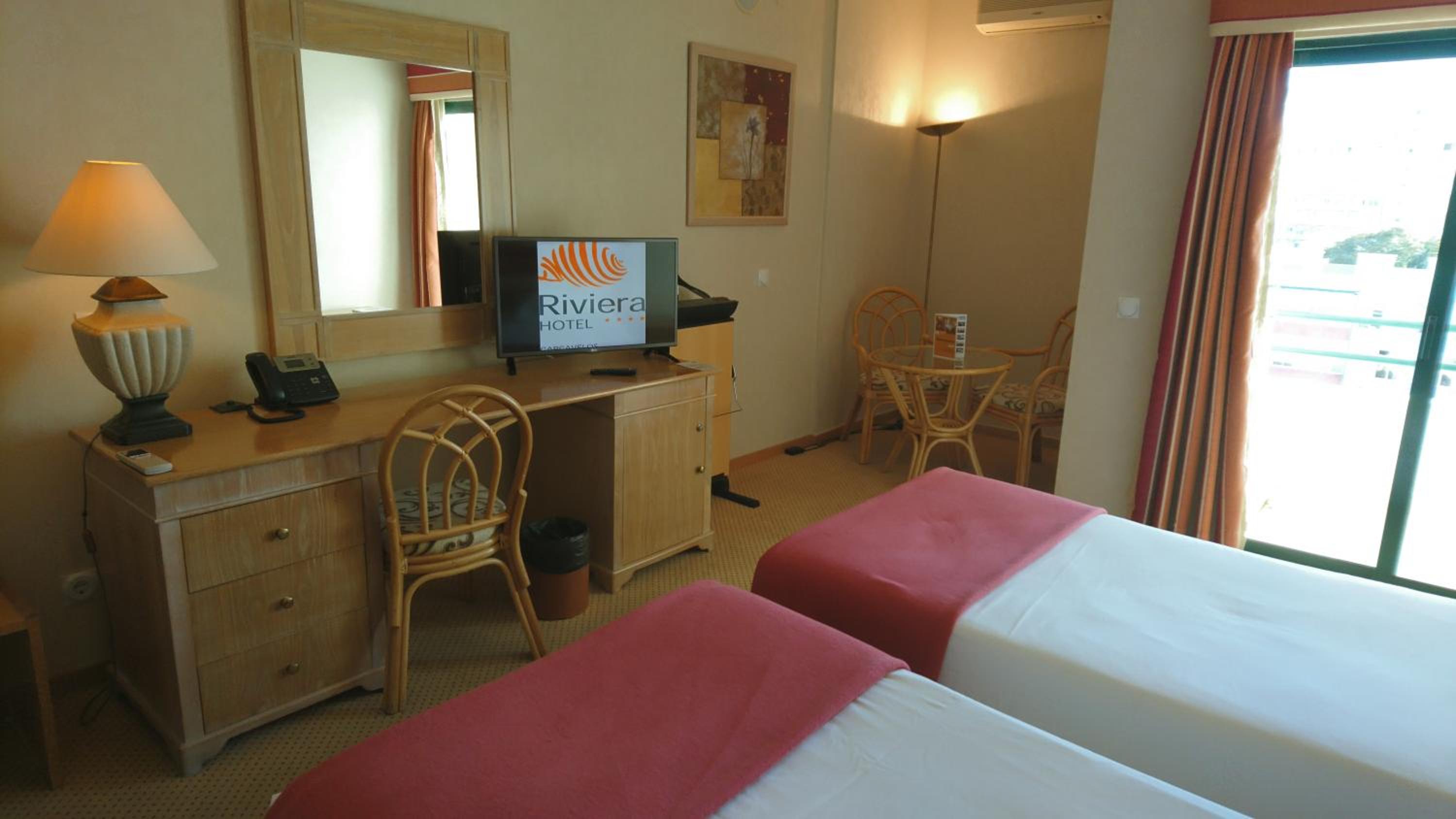 Double or Twin Room - Photo 8