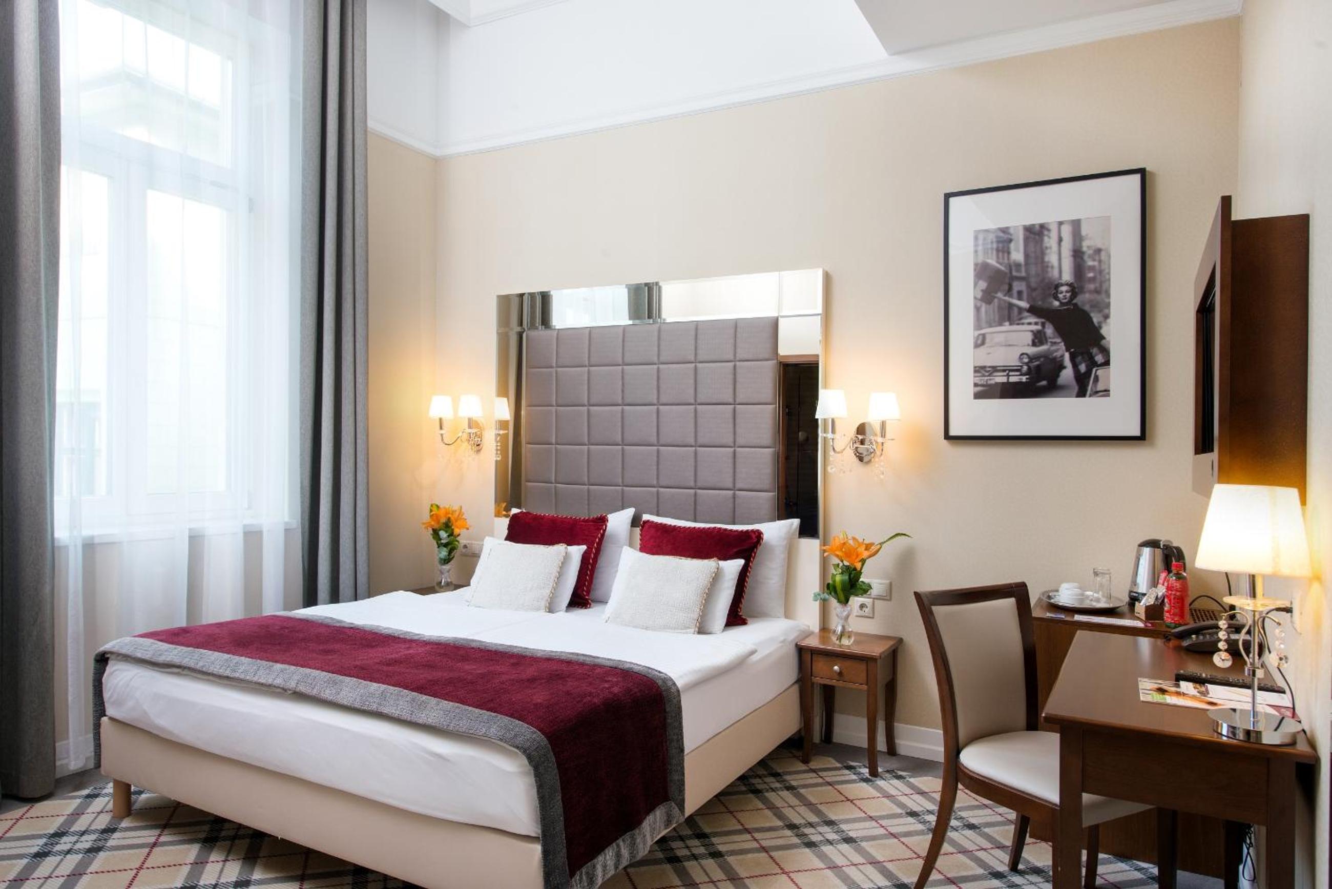 Standard Double Room - Photo 5