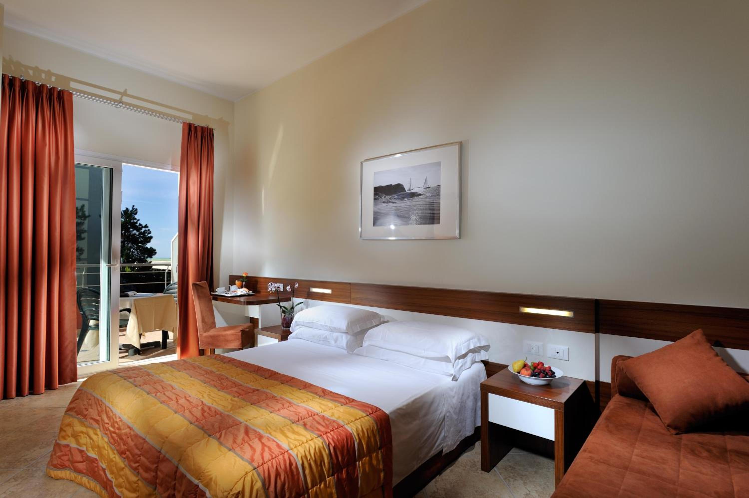 Superior Double or Twin Room - Photo 1