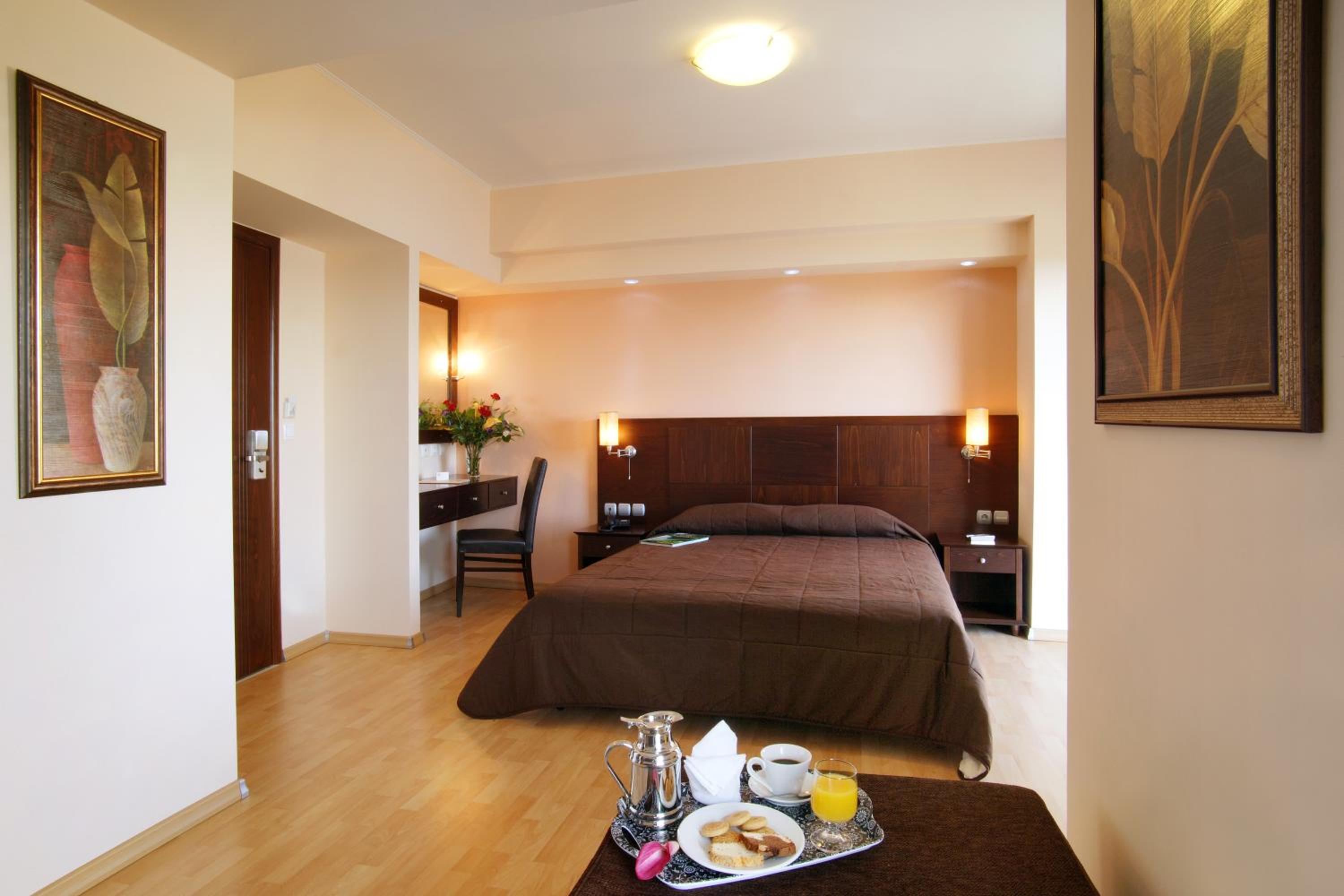 Deluxe Double Room with Sea View - Photo 5