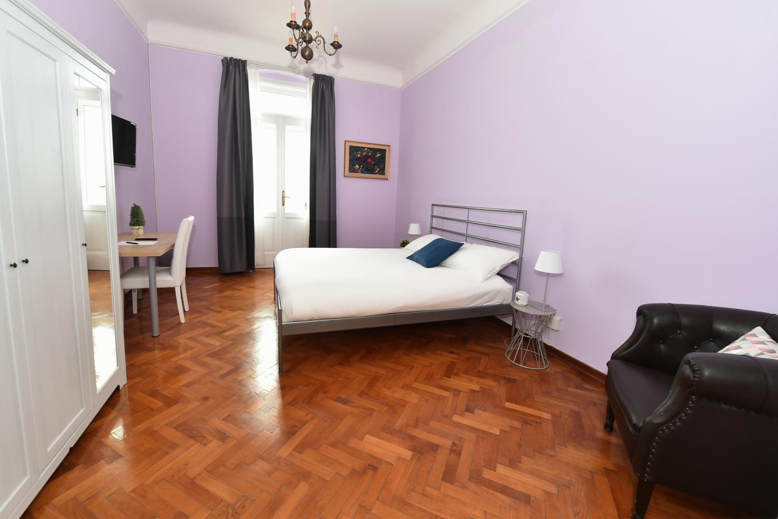 Standard Double Room with Shared Bathroom photo 2