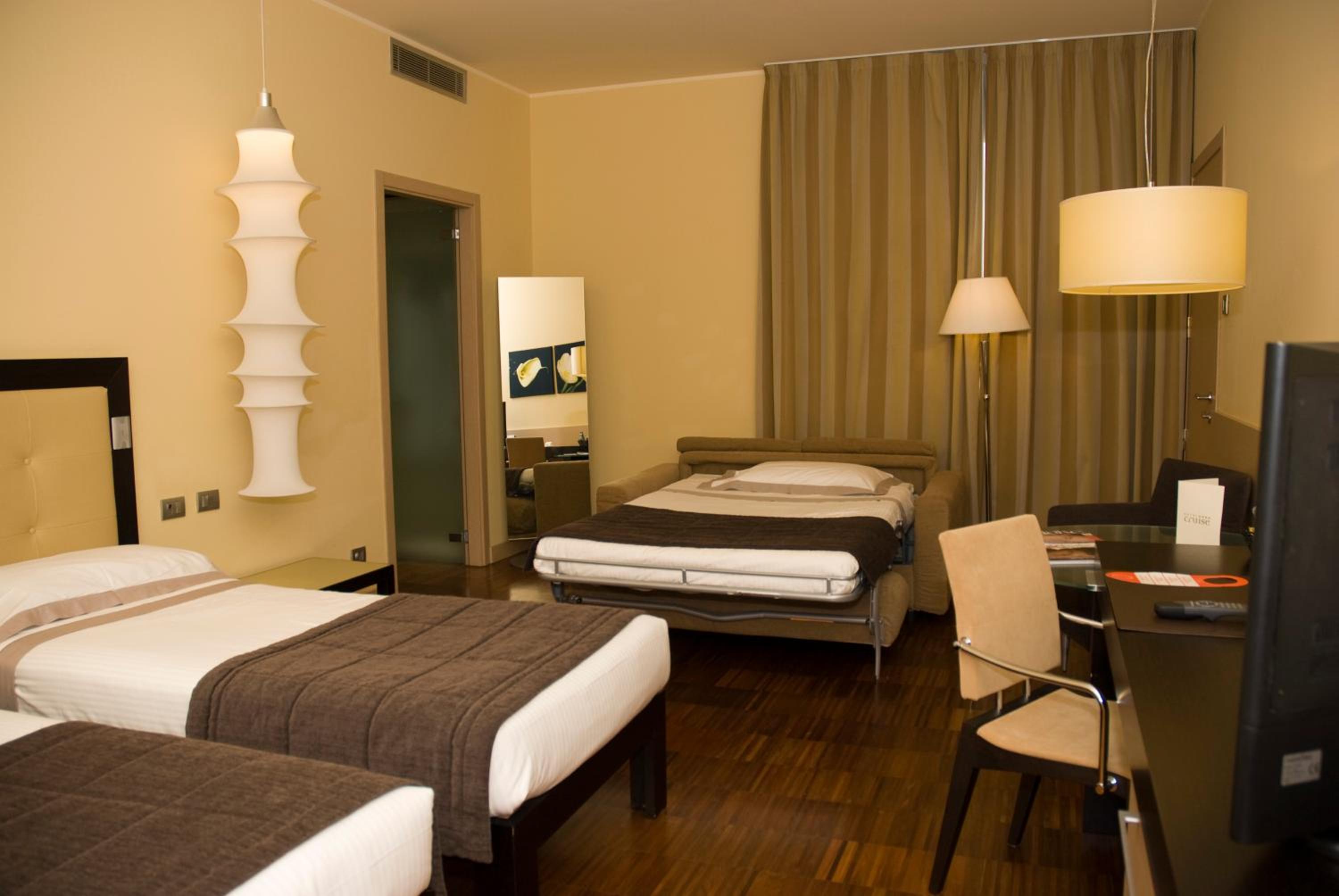 Executive Triple Room photo 3