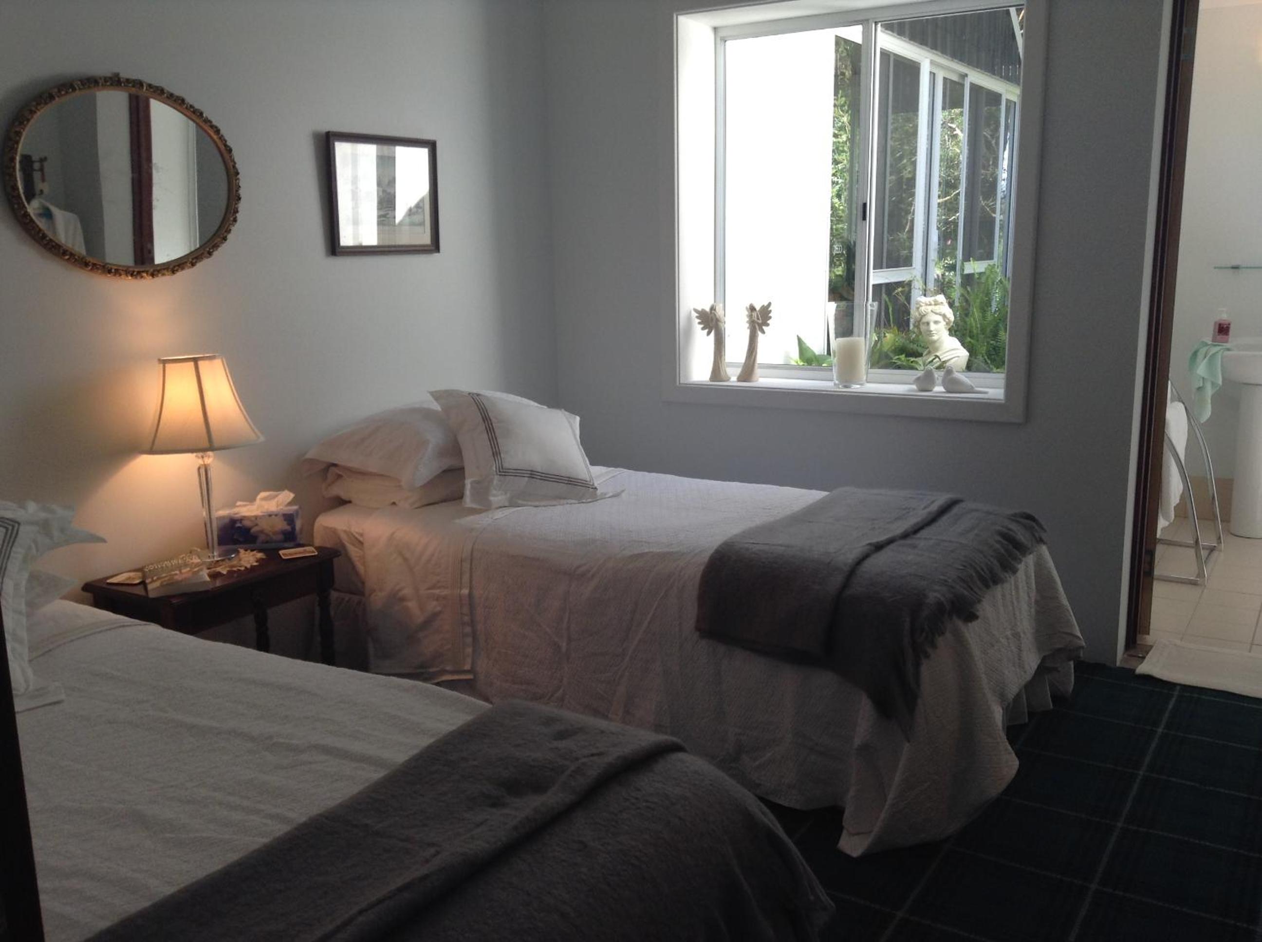 Standard Twin Room with Garden View