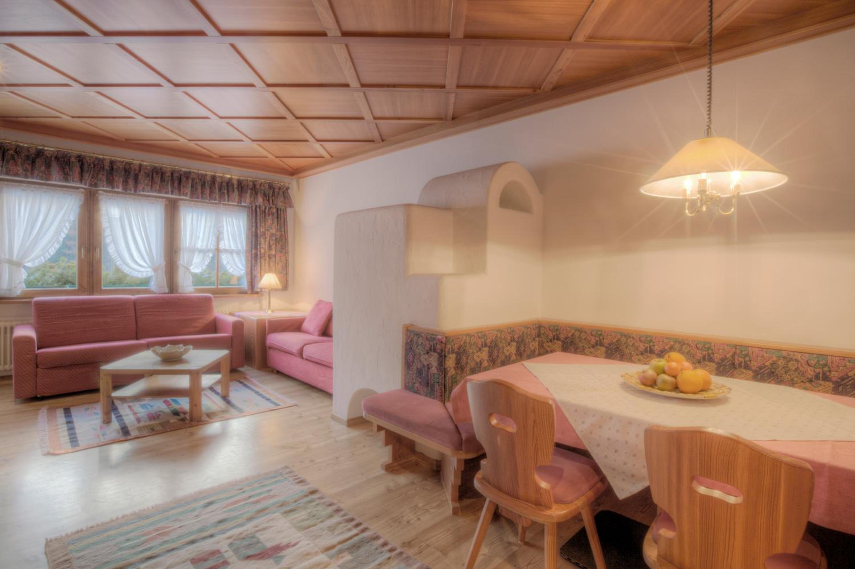 Two-Bedroom Apartment Ground Floor (5 Adults)