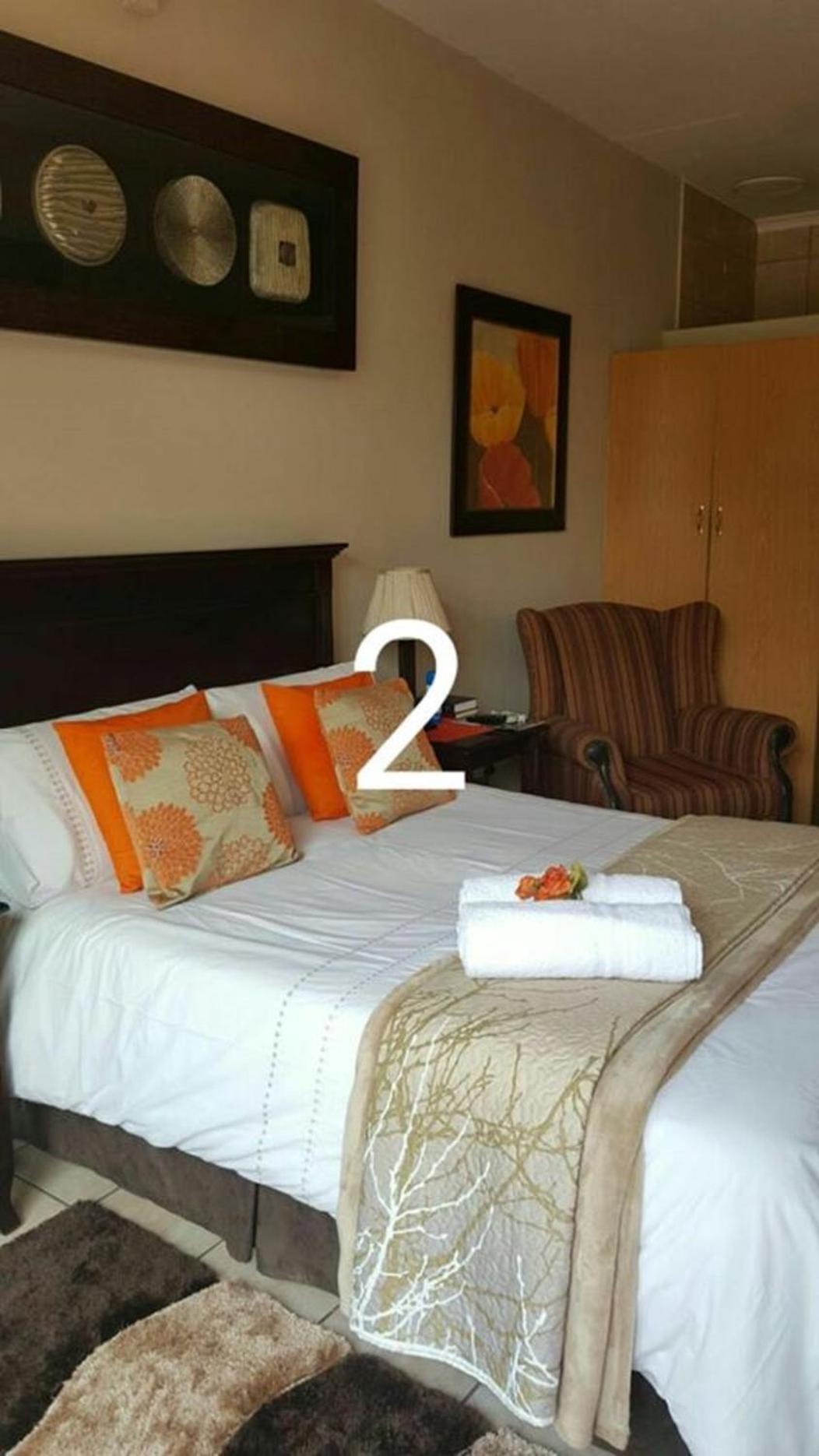 Double Room - Photo 3