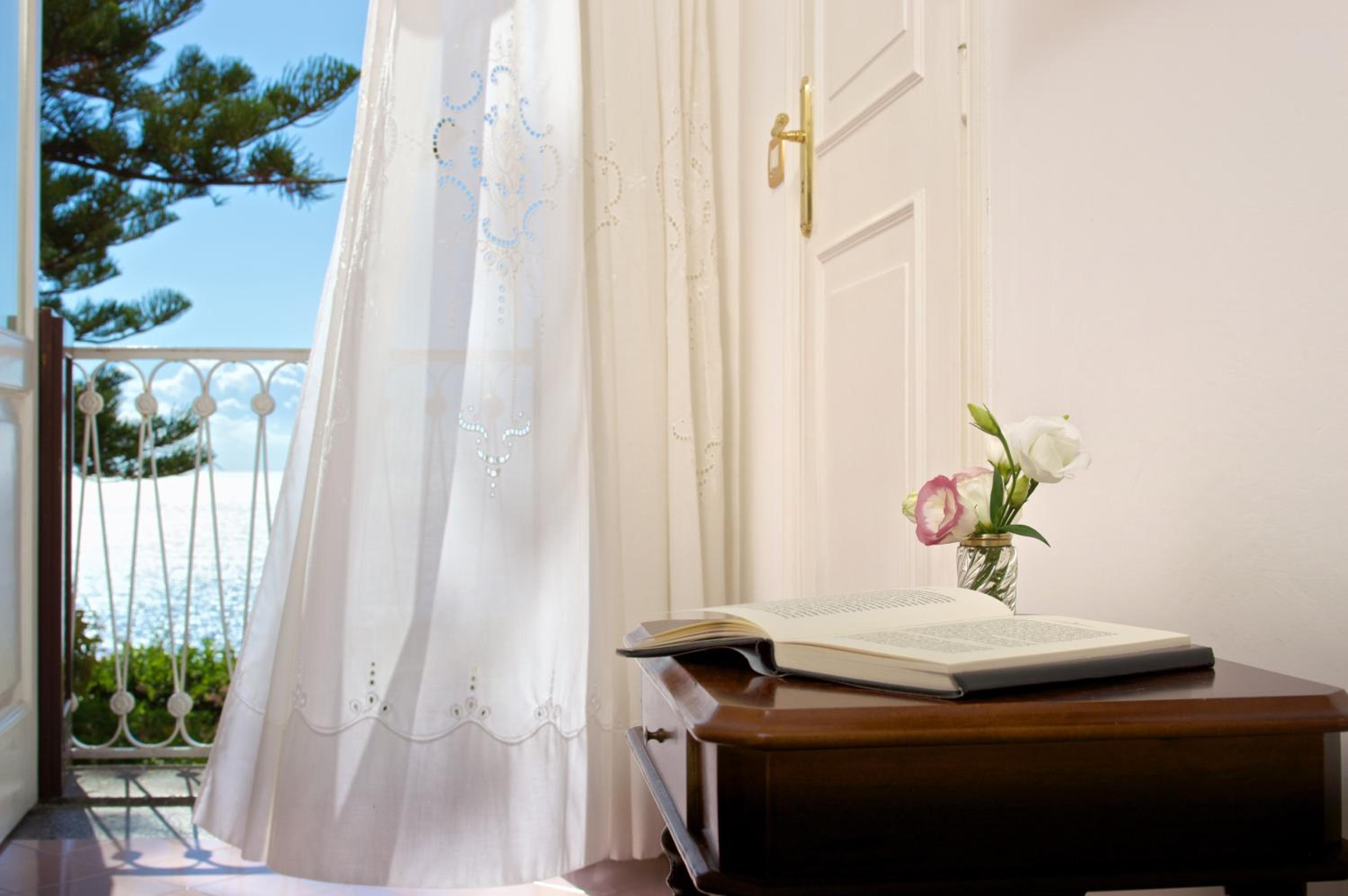 Superior Triple Room with Sea View