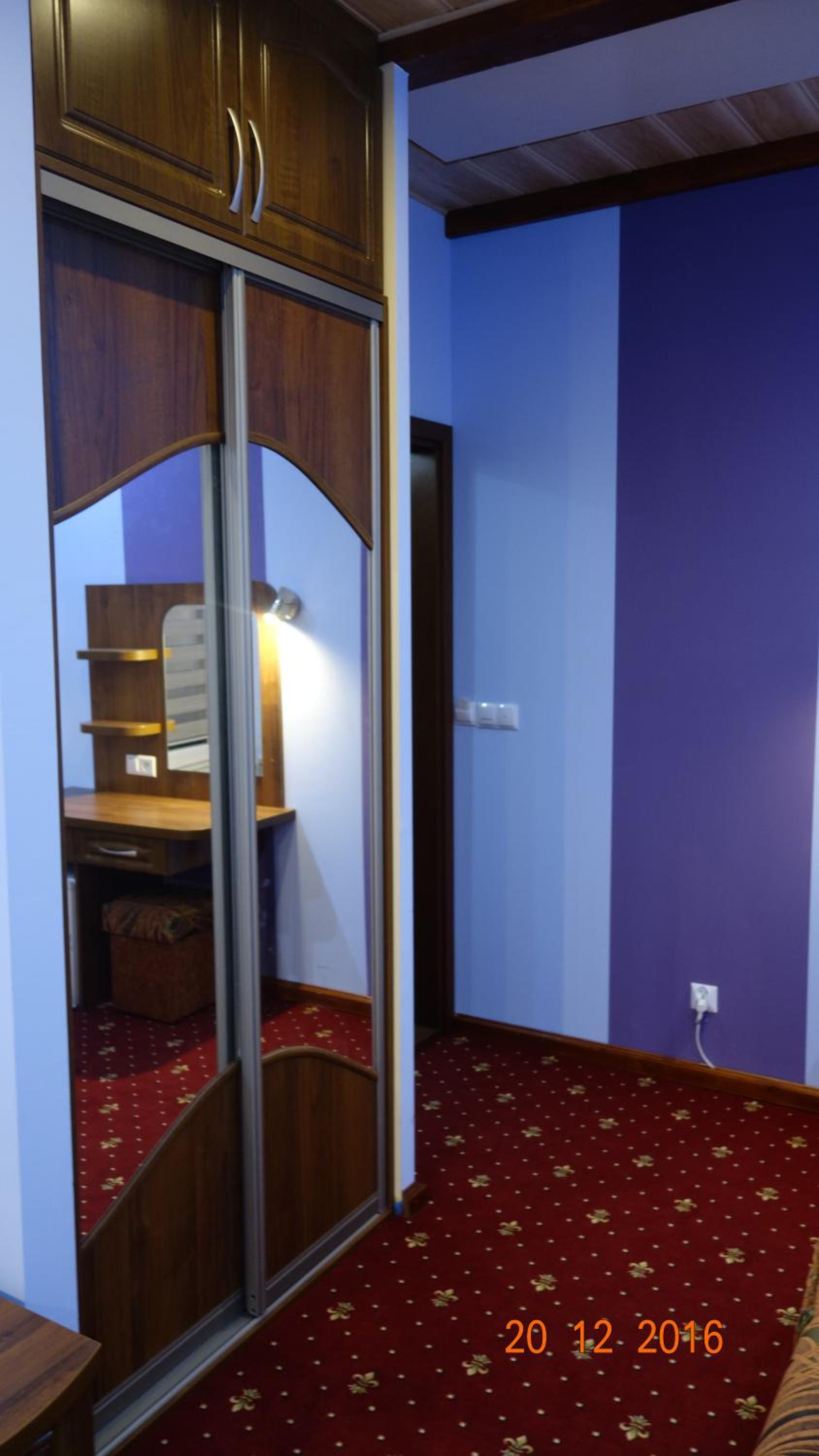 Double or Twin Room with Balcony - Photo 6