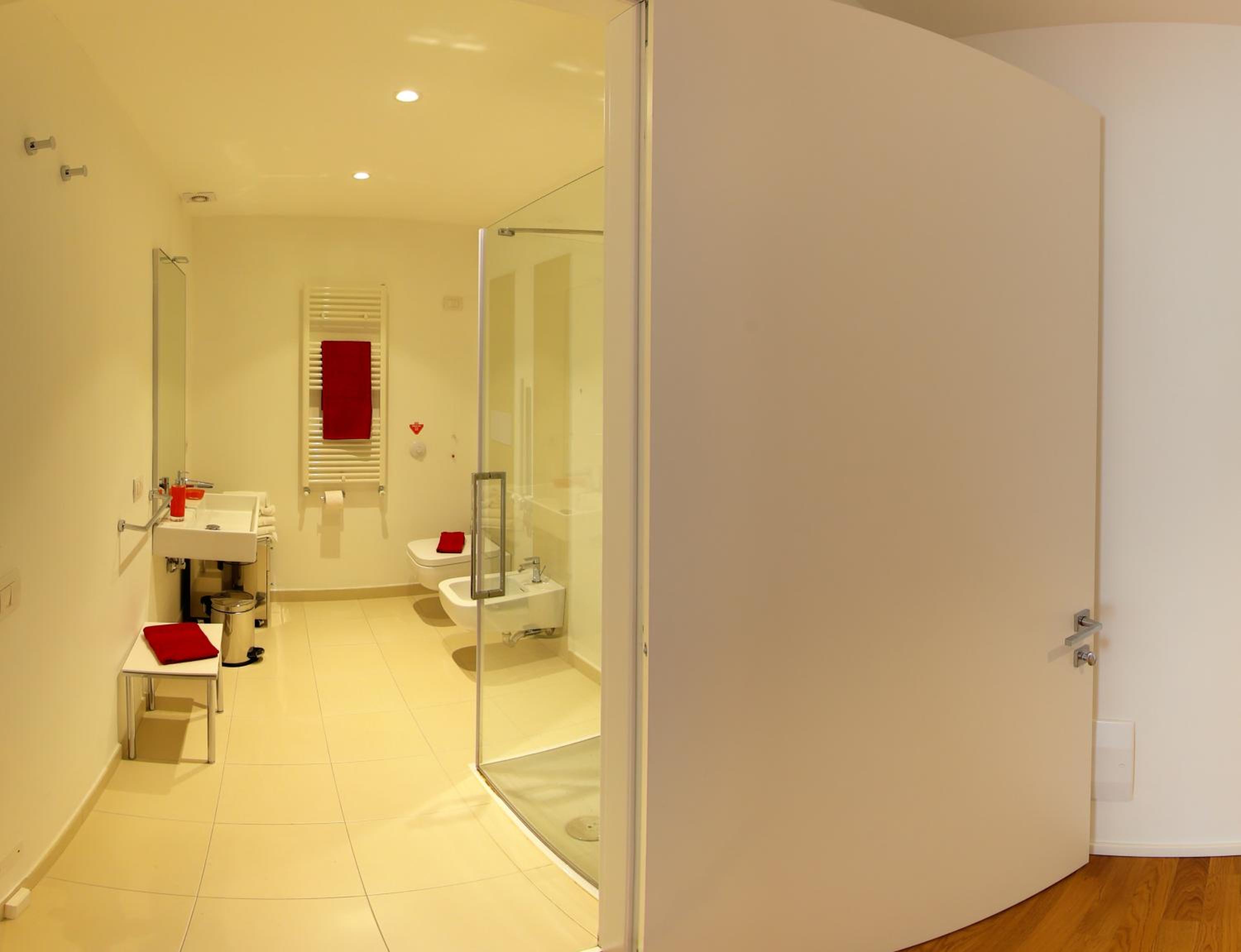Standard Double or Twin Room photo 3