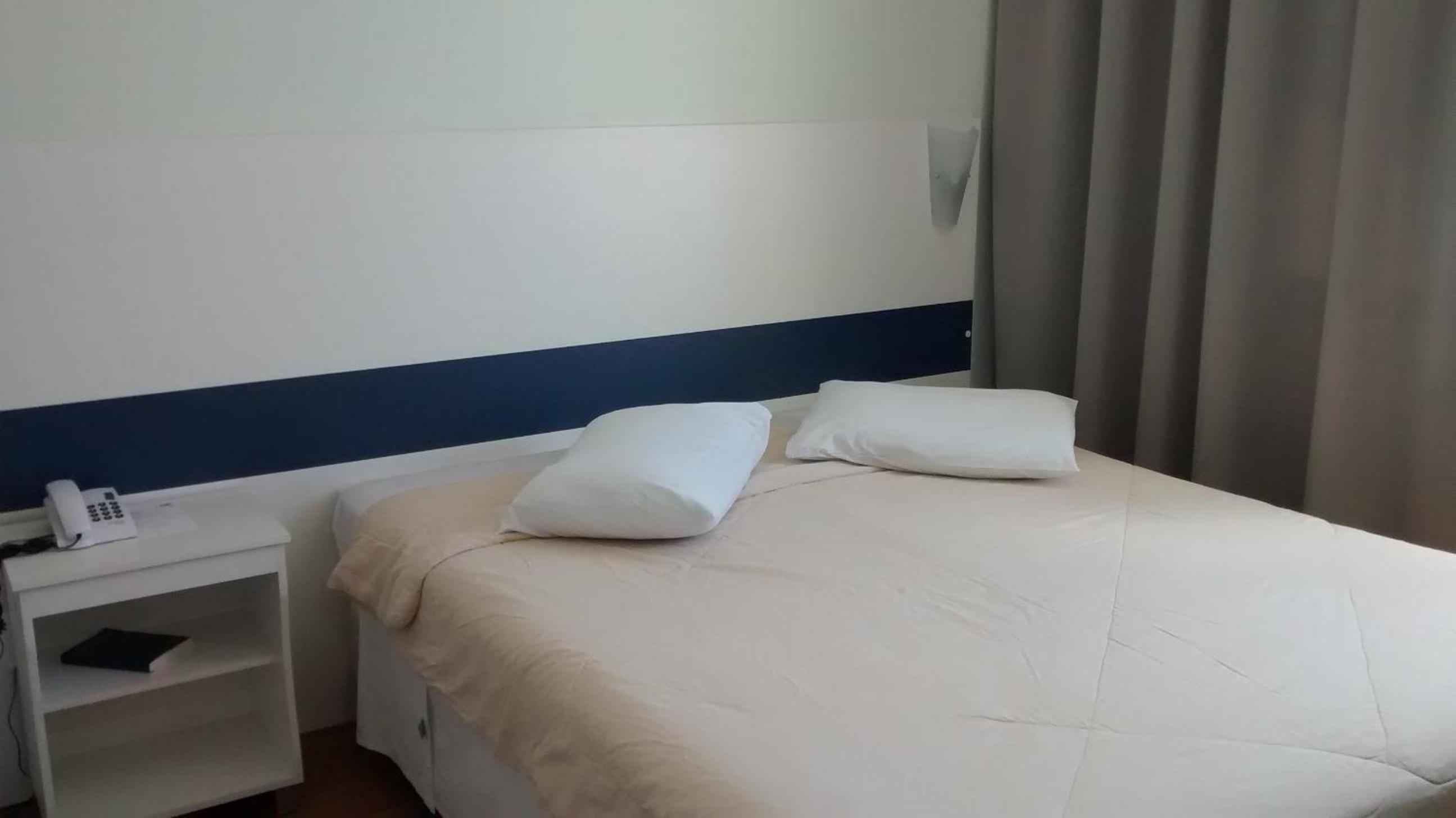 Double or Twin Room photo 2