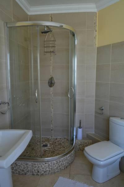 Deluxe Double Room with Balcony photo 2