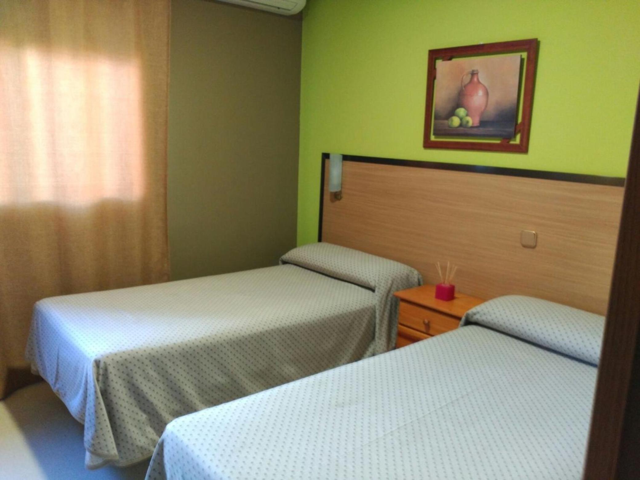 Double Room - Photo 2