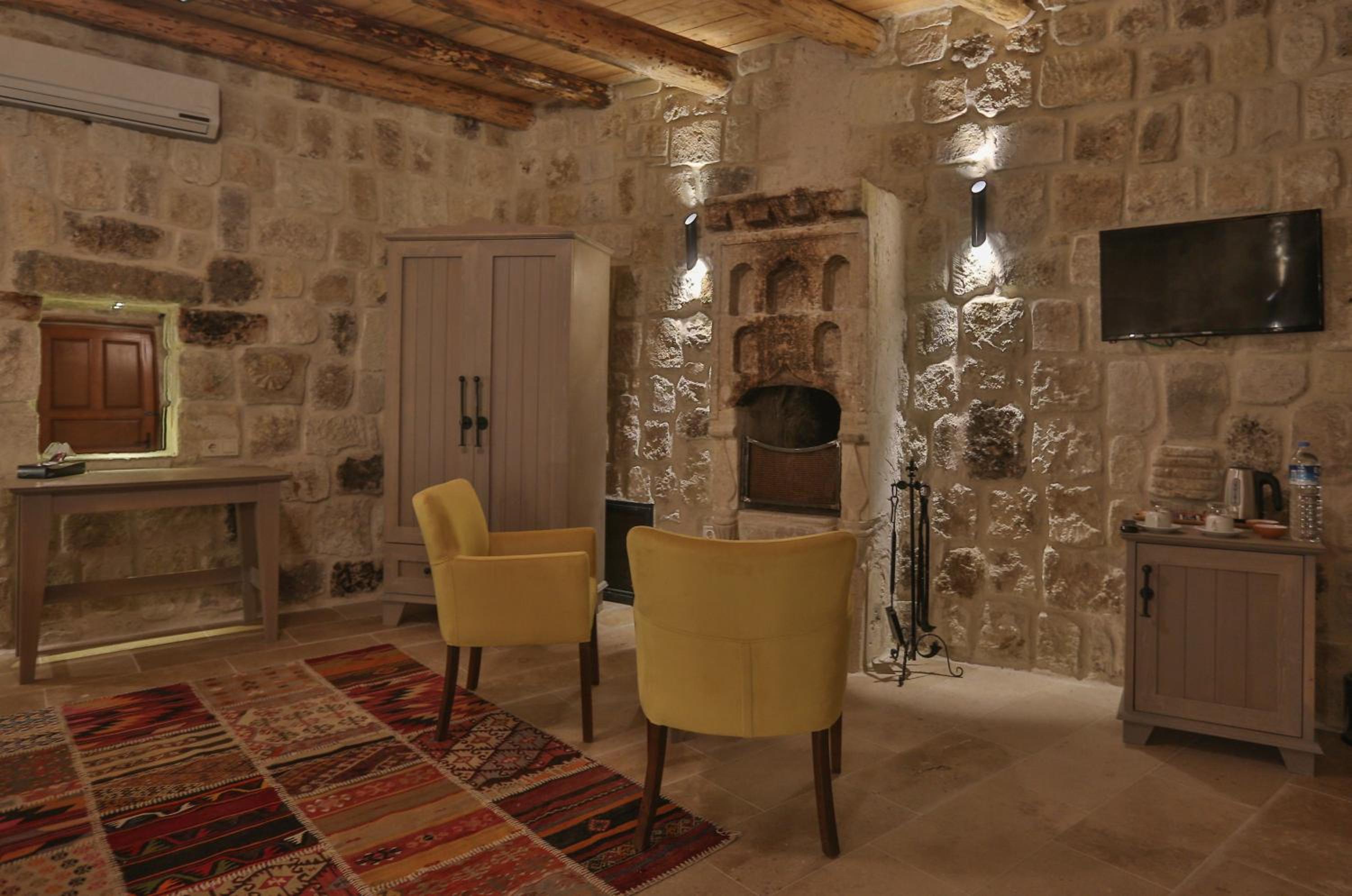 Superior Double or Twin Room with Mountain View photo 3
