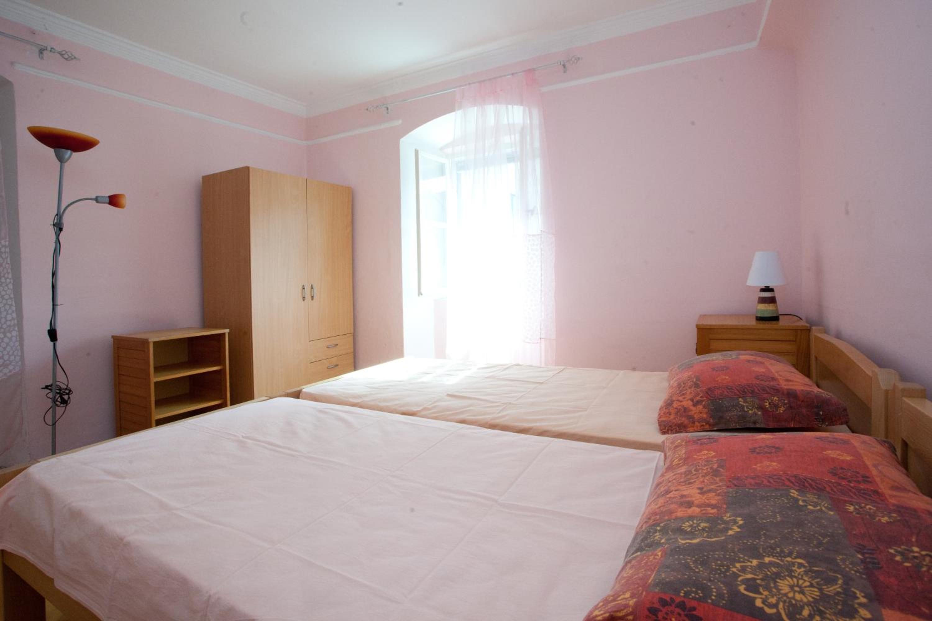 One-Bedroom Apartment - Cararrina Street