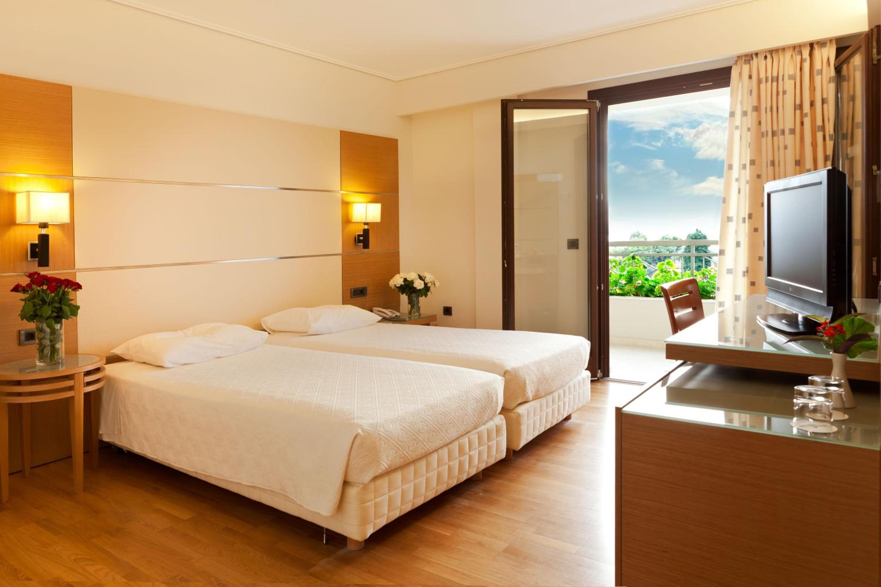 Deluxe Double Room with Garden View photo 3