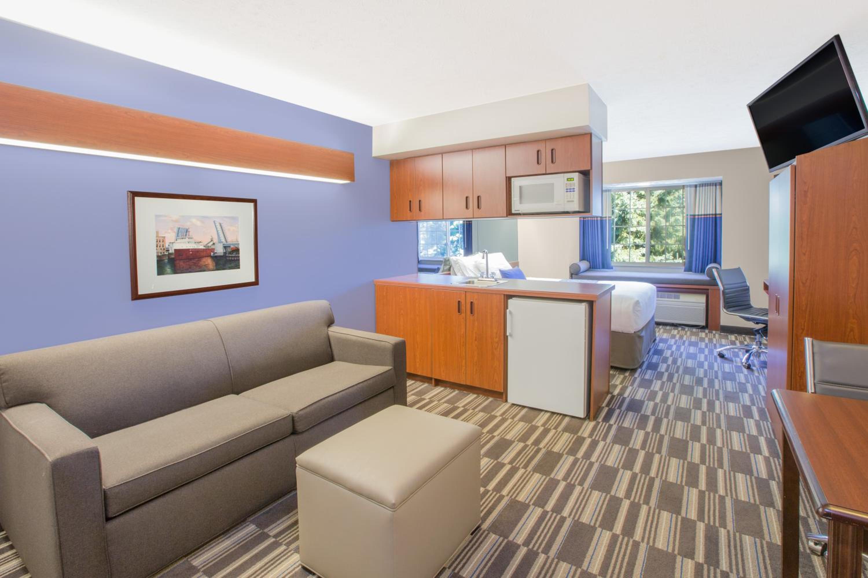 One-Bedroom Suite - Disability Access/Non-Smoking - Photo 1